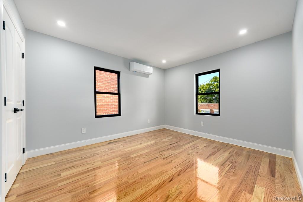 19716 Linden Boulevard Property Photo 11