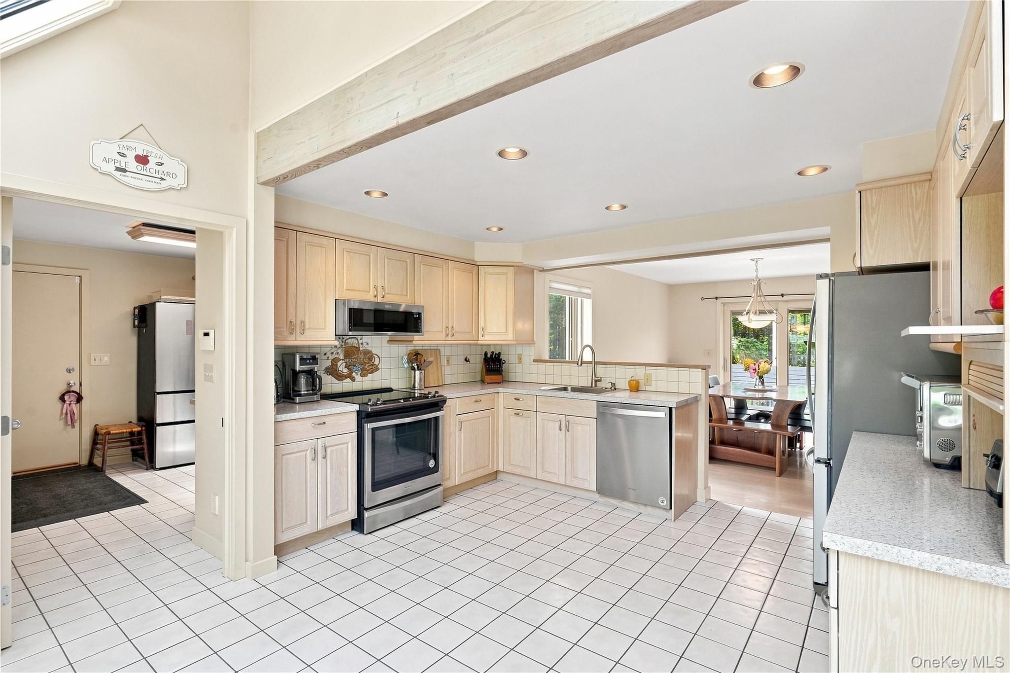 74 Ring Road Property Photo 18