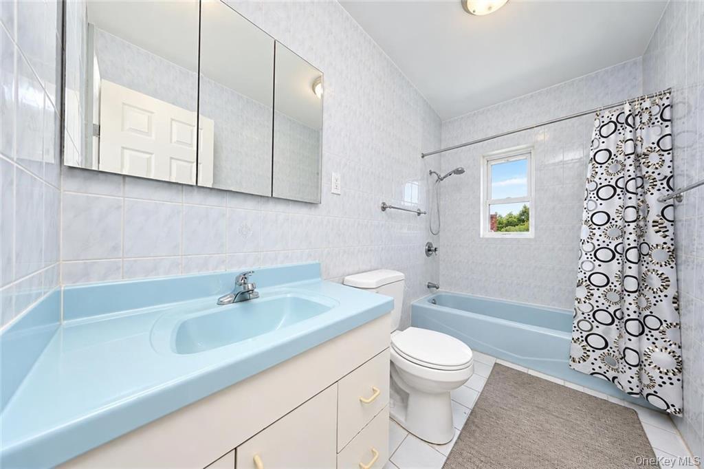 2454 E 18th Street Property Photo 21