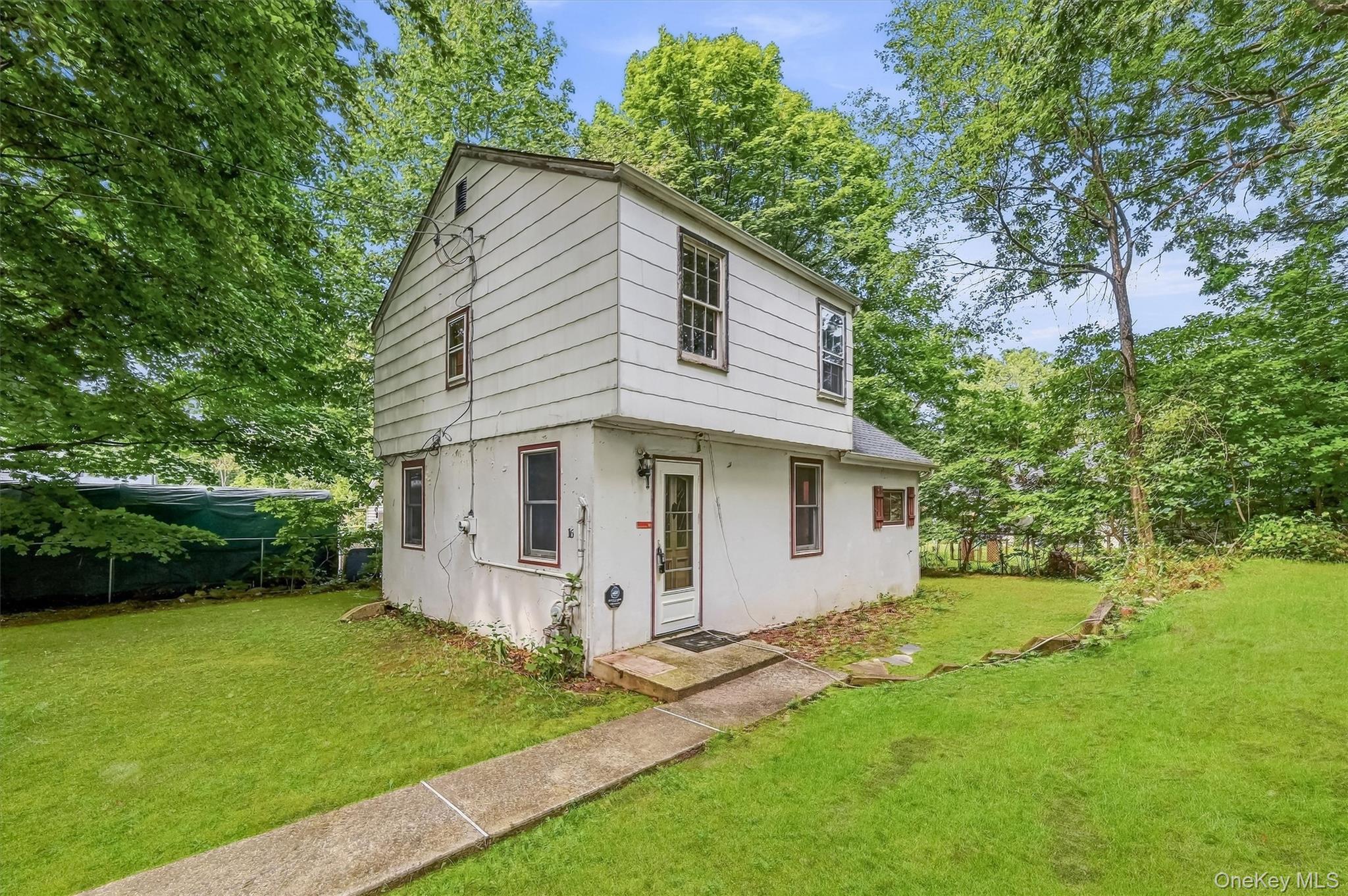 16 Cottage Avenue Property Photo 2