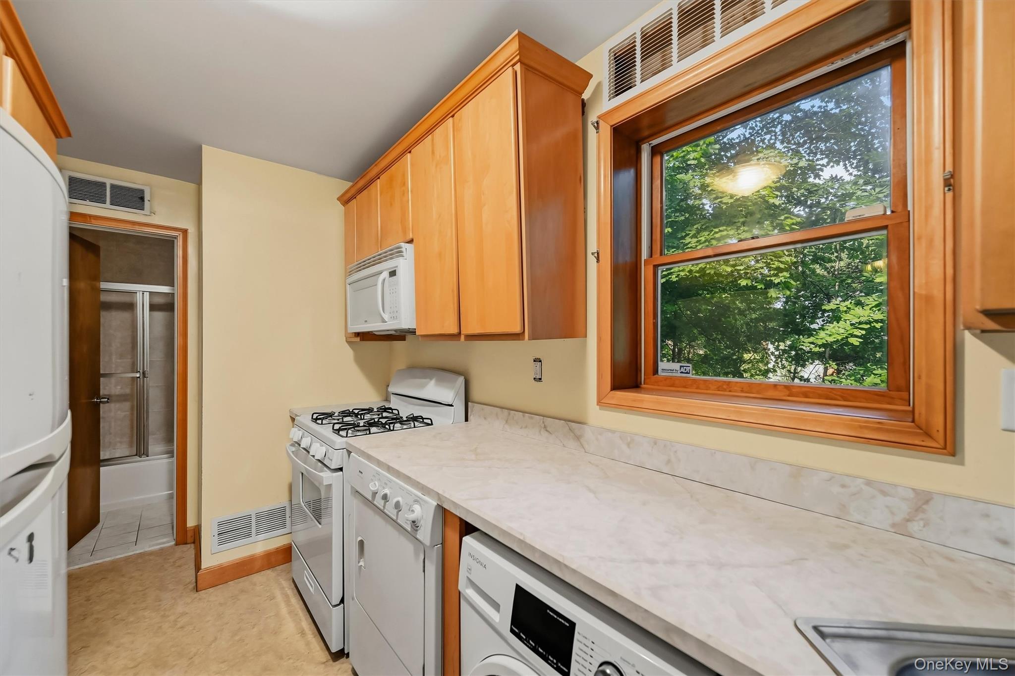 16 Cottage Avenue Property Photo 17