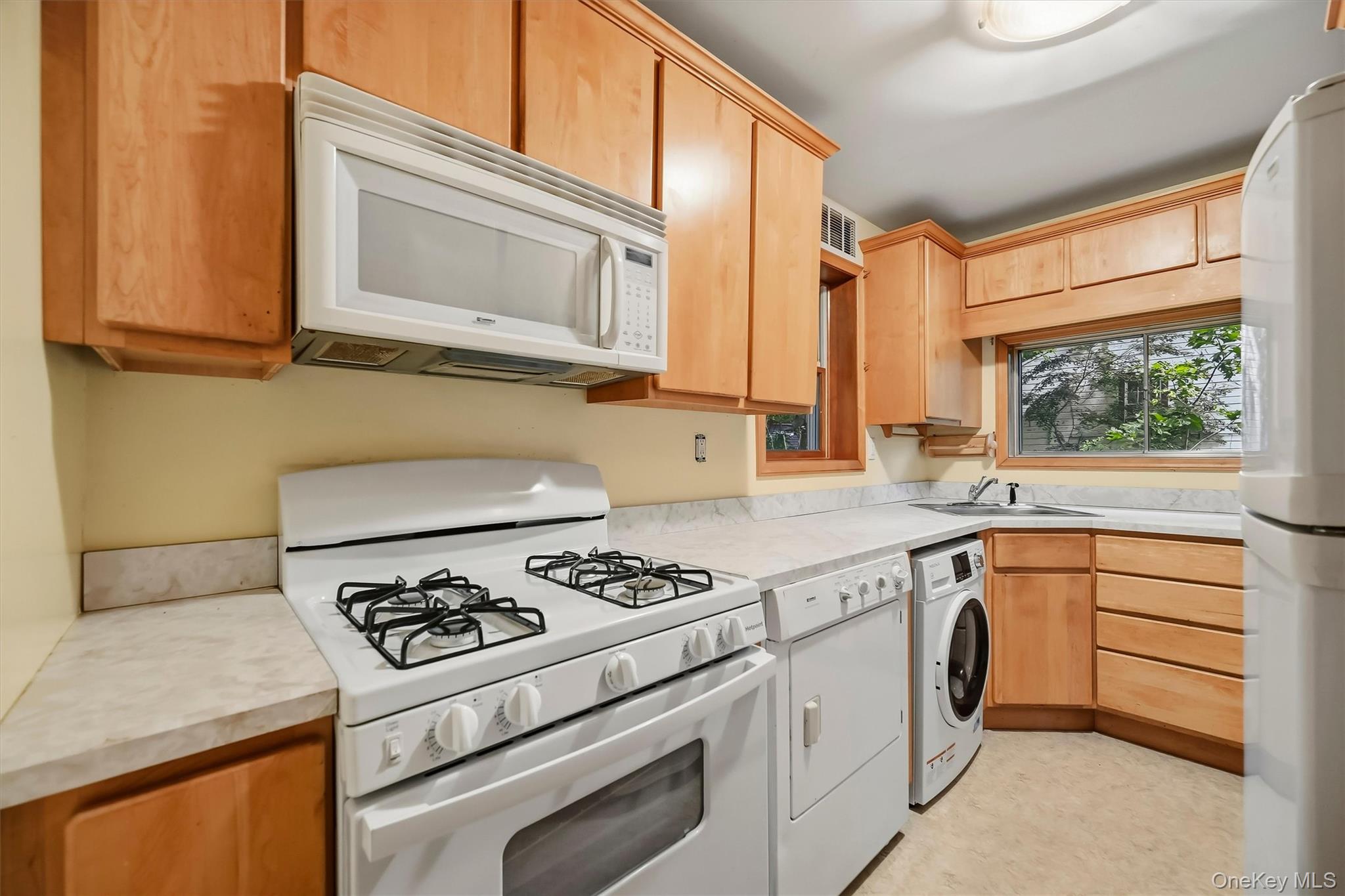 16 Cottage Avenue Property Photo 18