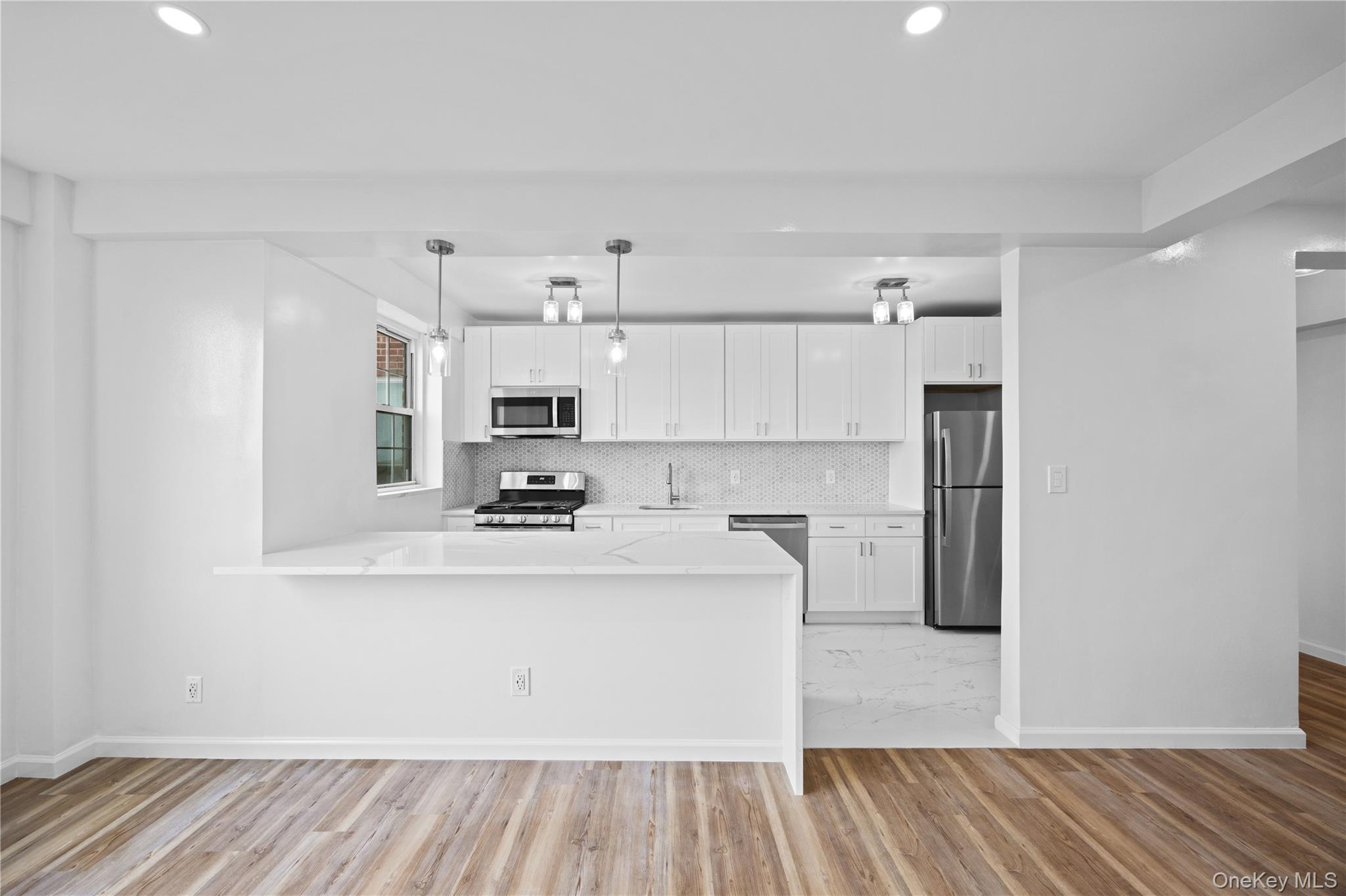 220 Pelham Road 6P Property Photo 1