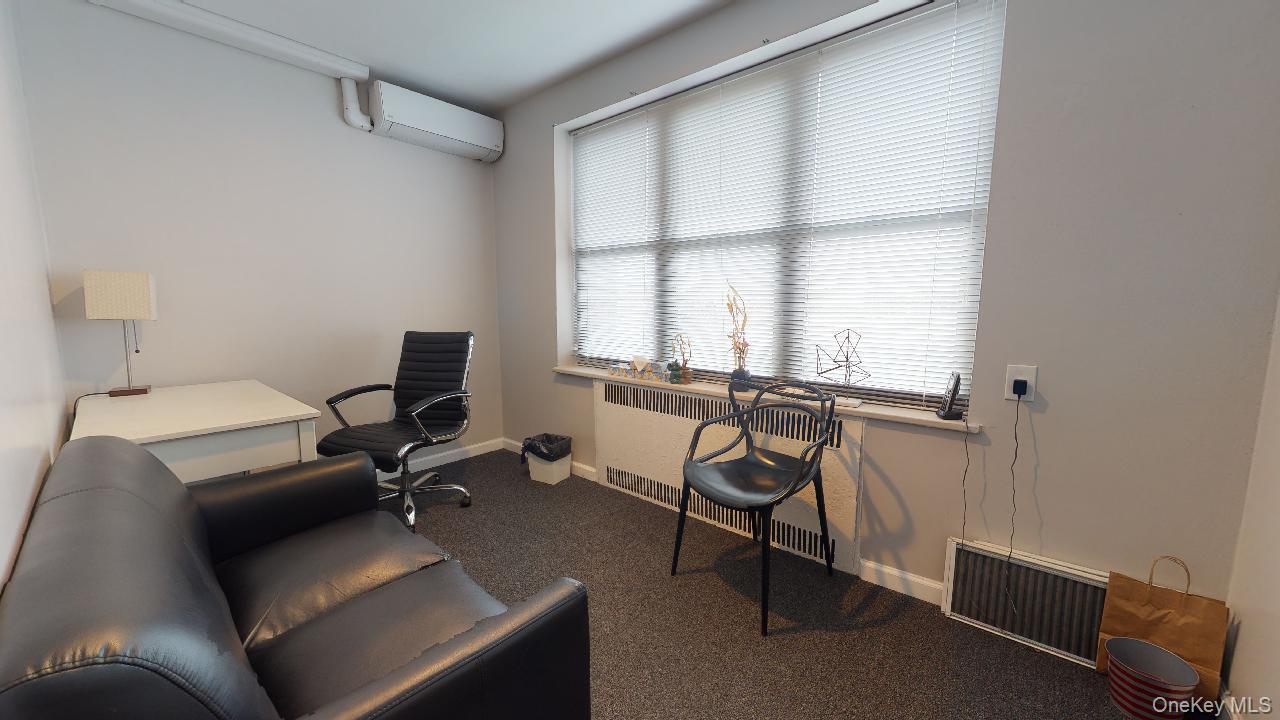98-120 Queens Boulevard Property Photo 2