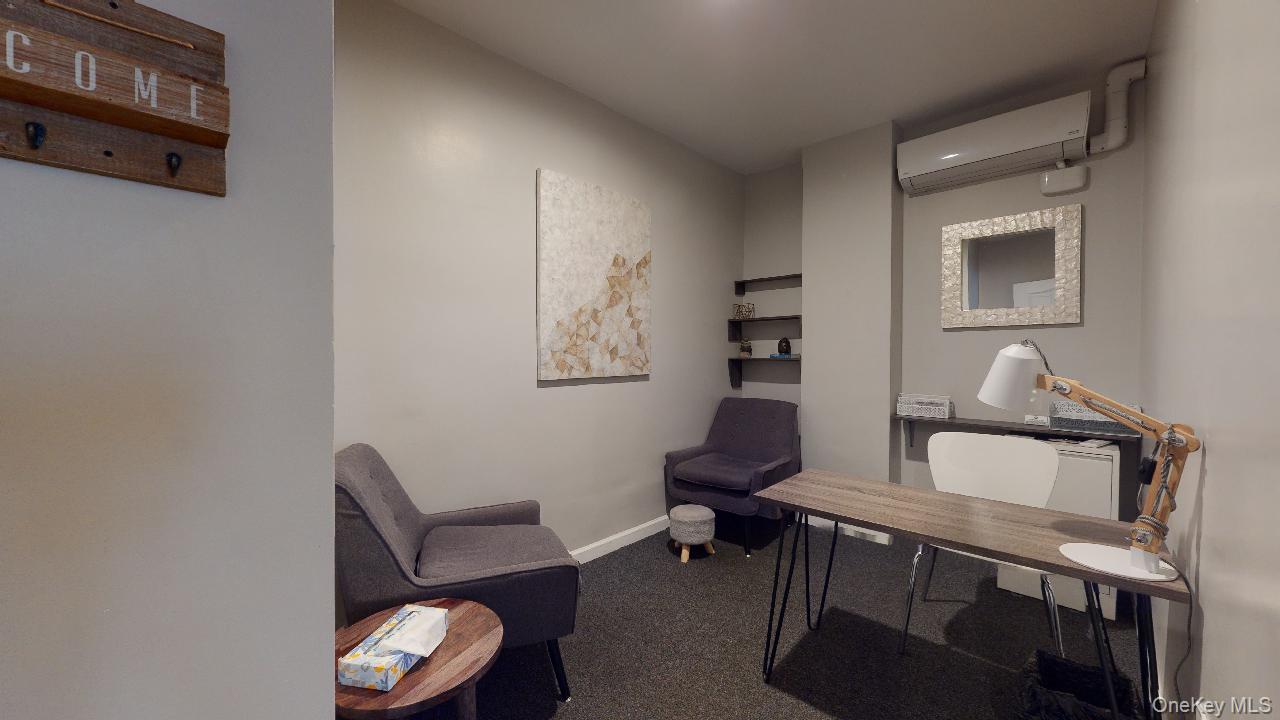 98-120 Queens Boulevard Property Photo 3