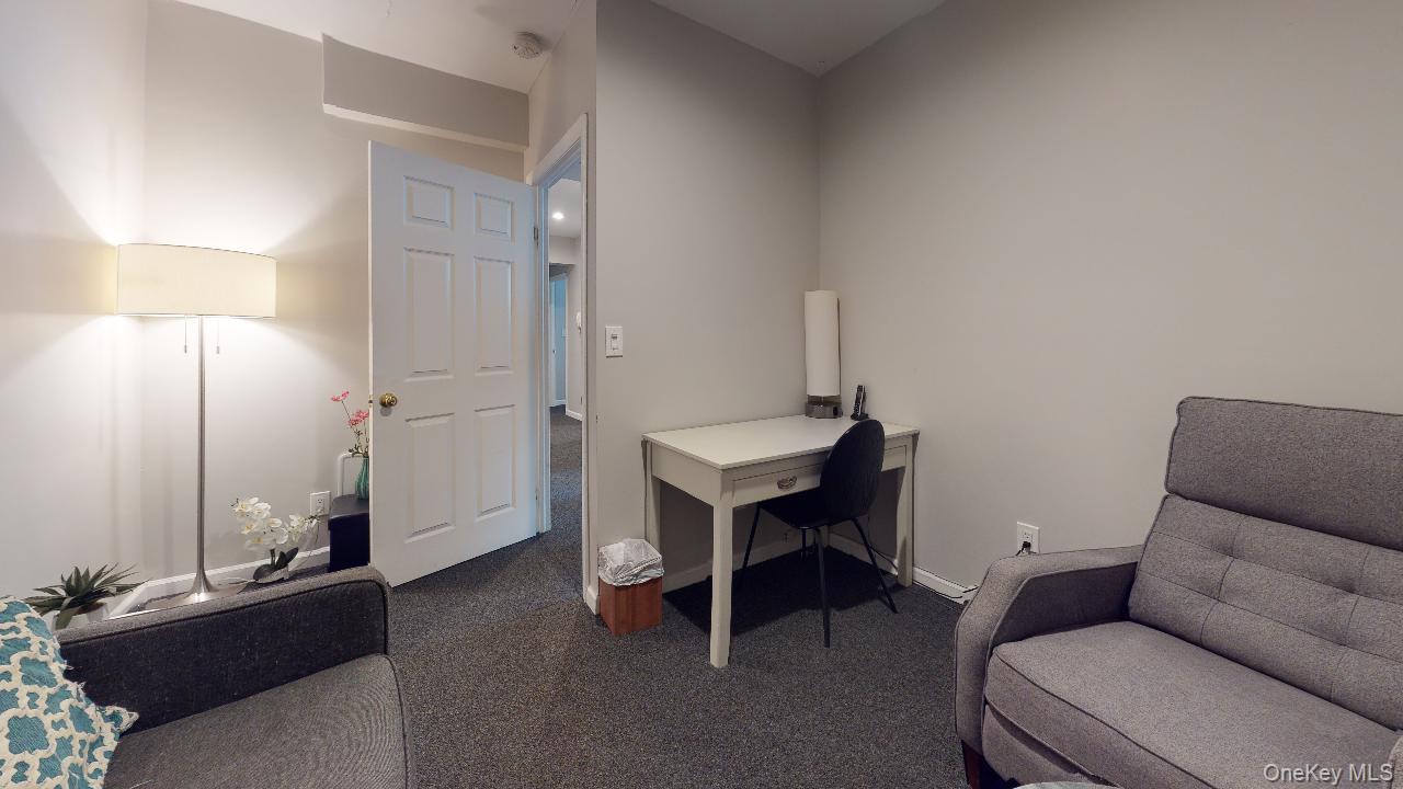 98-120 Queens Boulevard Property Photo 8