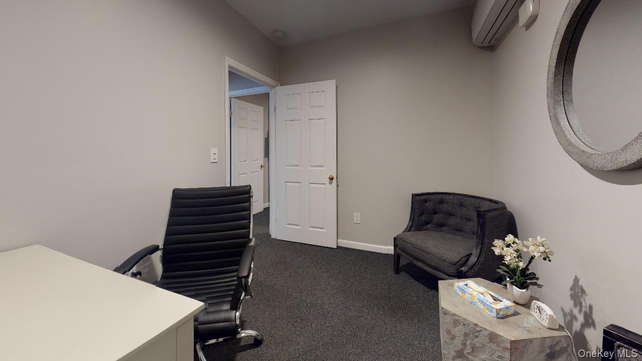 98-120 Queens Boulevard Property Photo 9