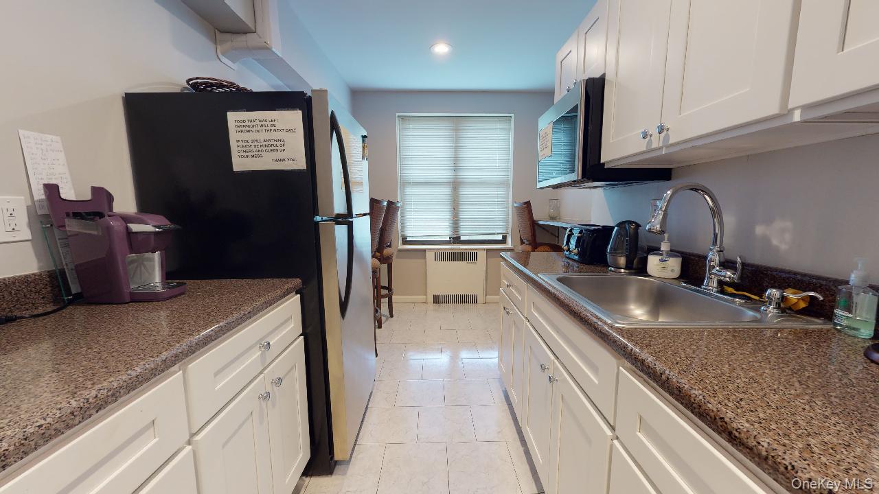 98-120 Queens Boulevard Property Photo 11