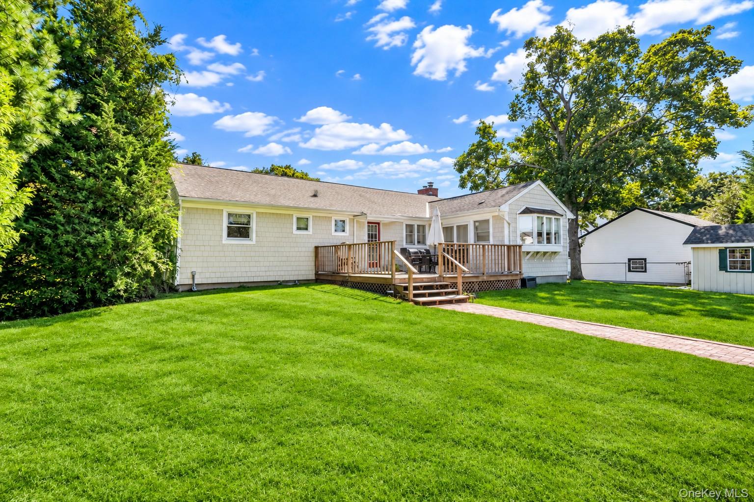 72 S Penataquit Avenue Property Photo 33