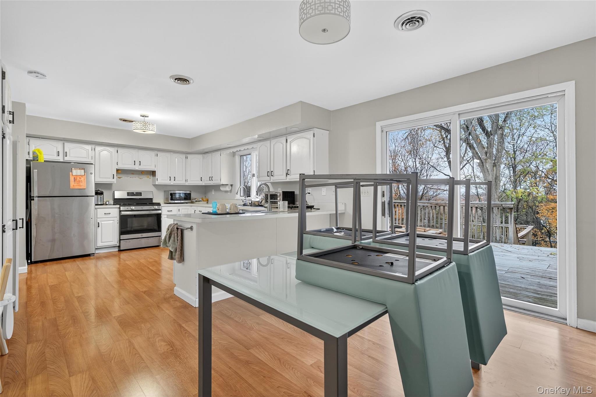 11 Pennsylvania Avenue Property Photo 8