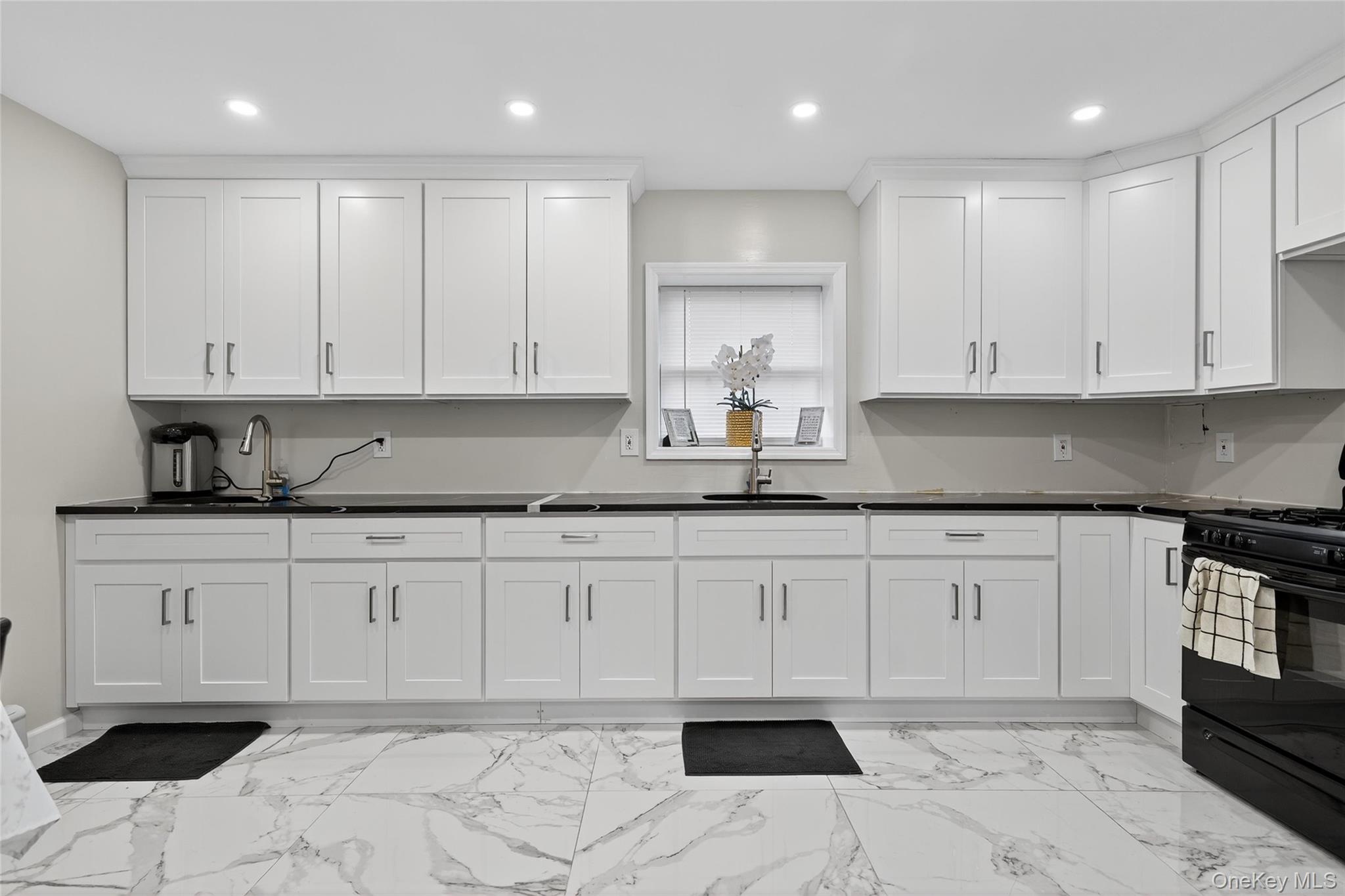 11 Pennsylvania Avenue Property Photo 21