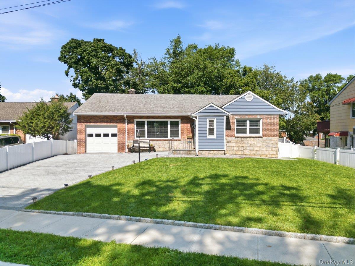 197 Saint Johns Avenue Property Photo 2