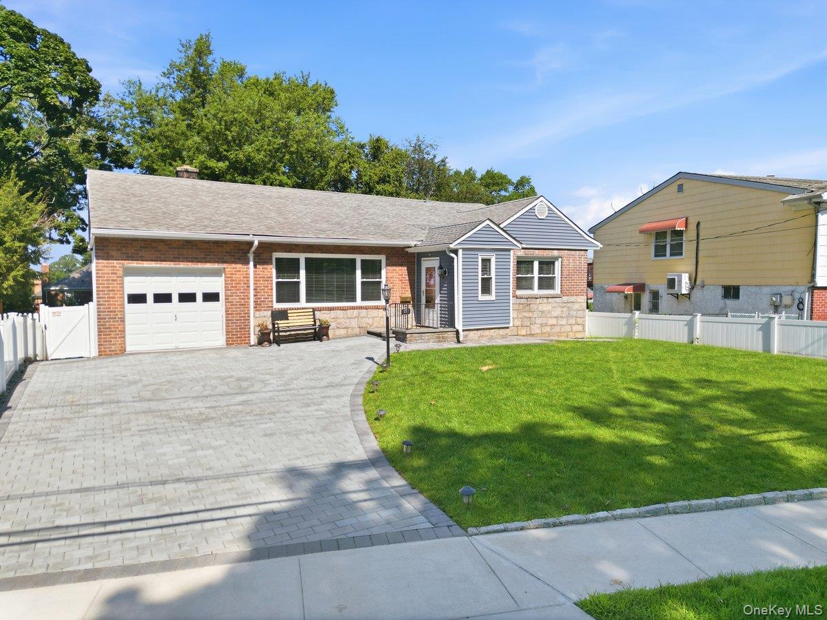 197 Saint Johns Avenue Property Photo 3