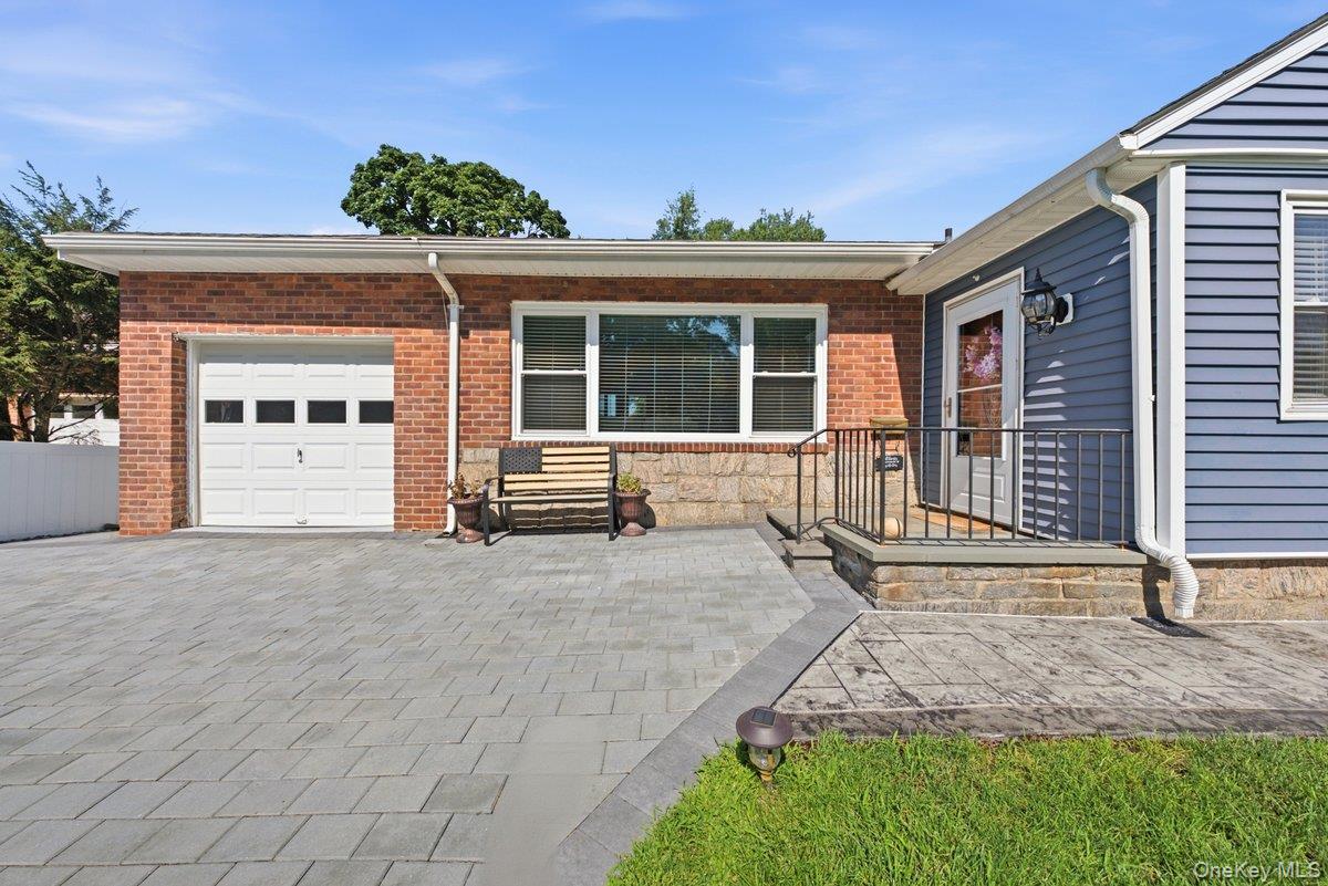197 Saint Johns Avenue Property Photo 4