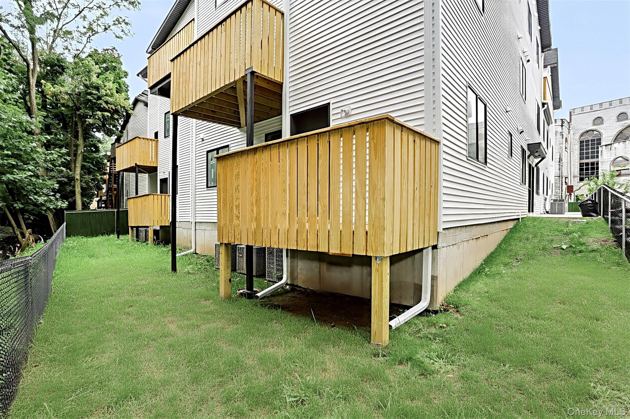16 Phyllis Terrace 301 Property Photo 28