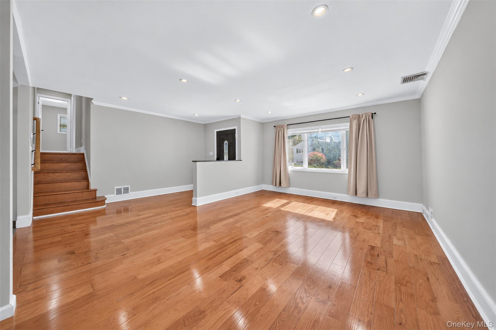 11 Lincrest Street Property Photo 3