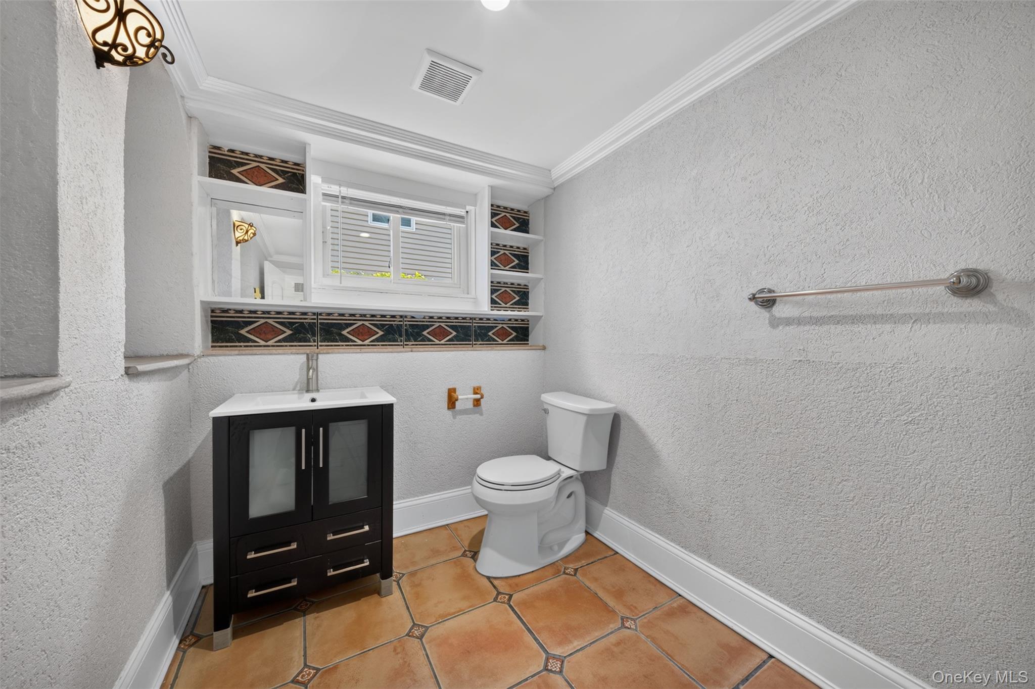 11 Lincrest Street Property Photo 16