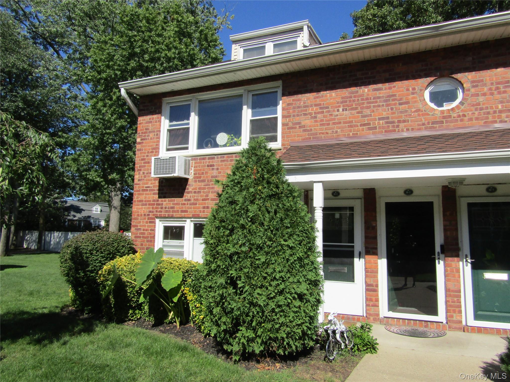 1600 Grand Avenue M1 Property Photo 1