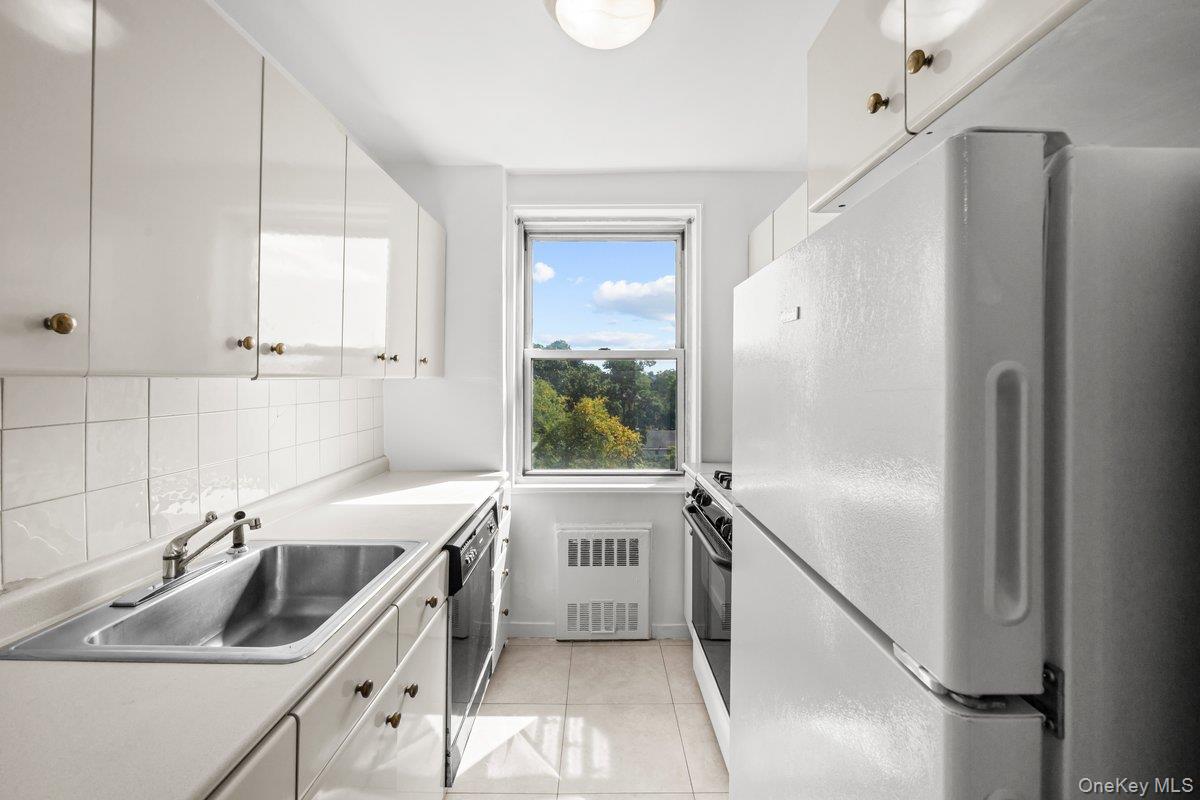 6300 Riverdale Avenue 5a Property Photo 6