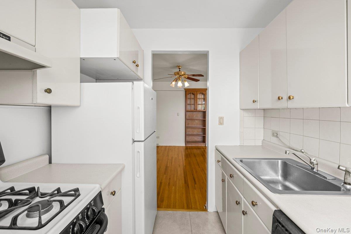 6300 Riverdale Avenue 5a Property Photo 7