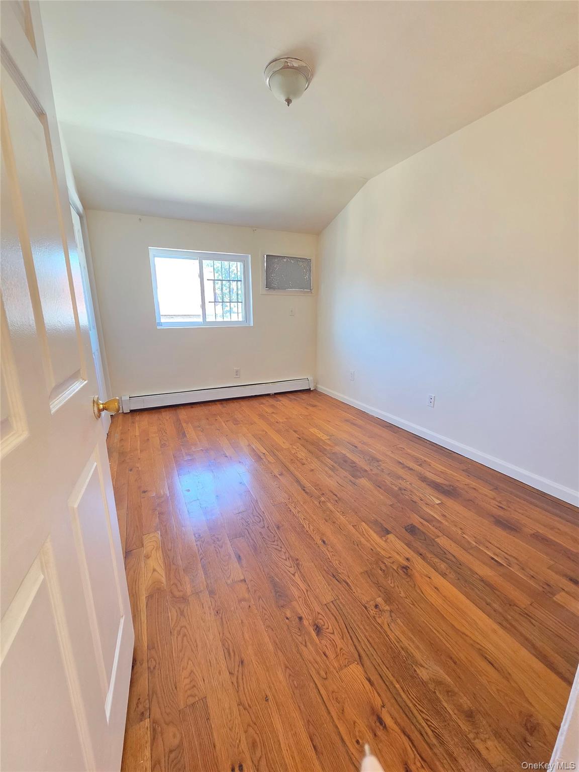 128 Pugsley Avenue Property Photo 2