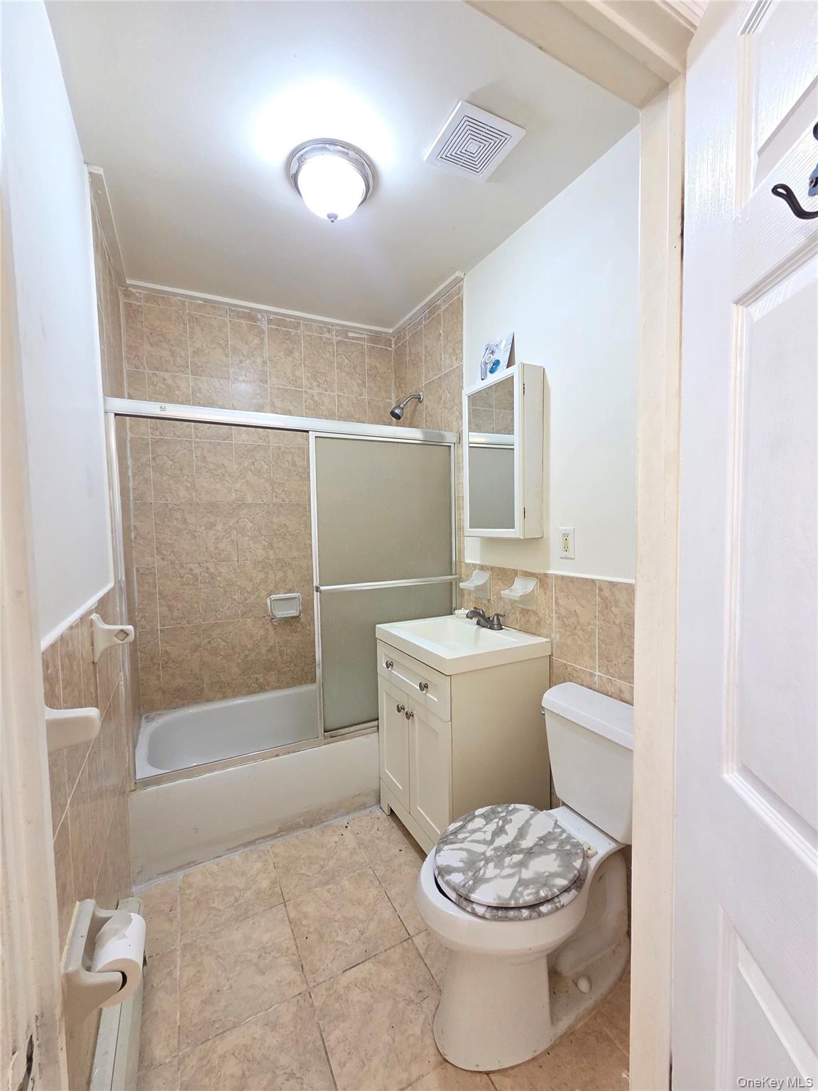 128 Pugsley Avenue Property Photo 5