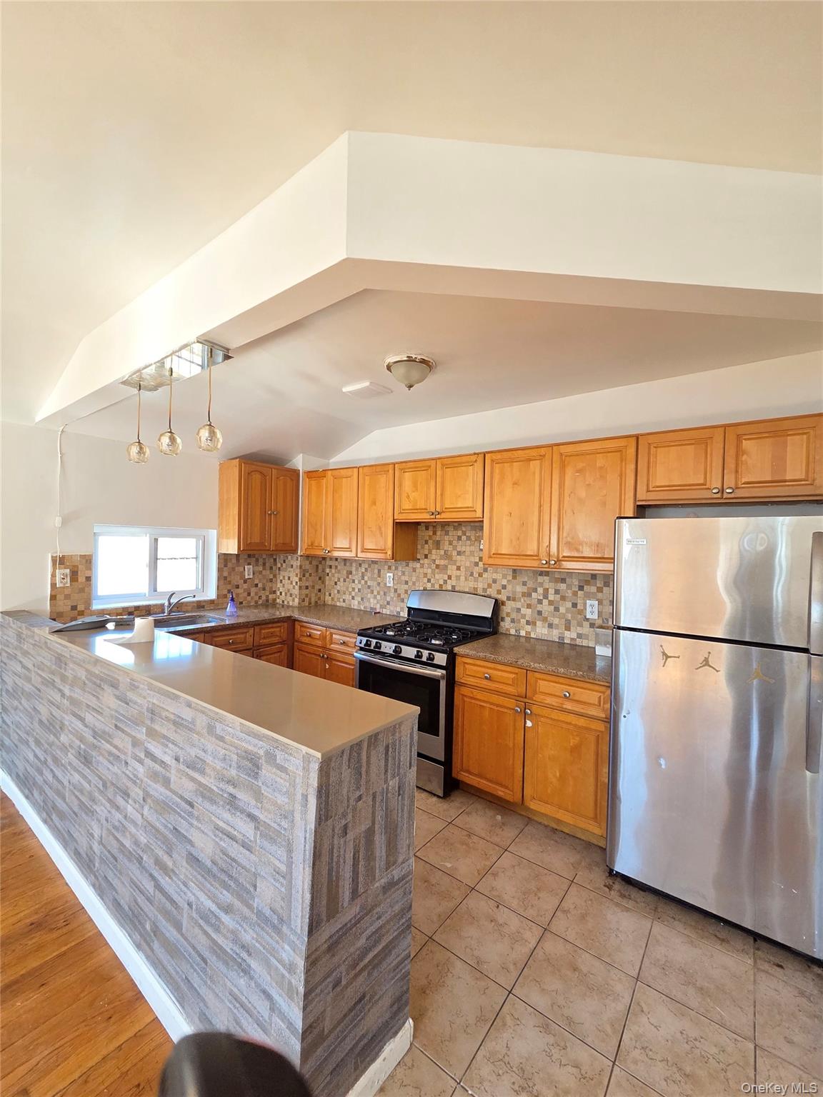 128 Pugsley Avenue Property Photo 10