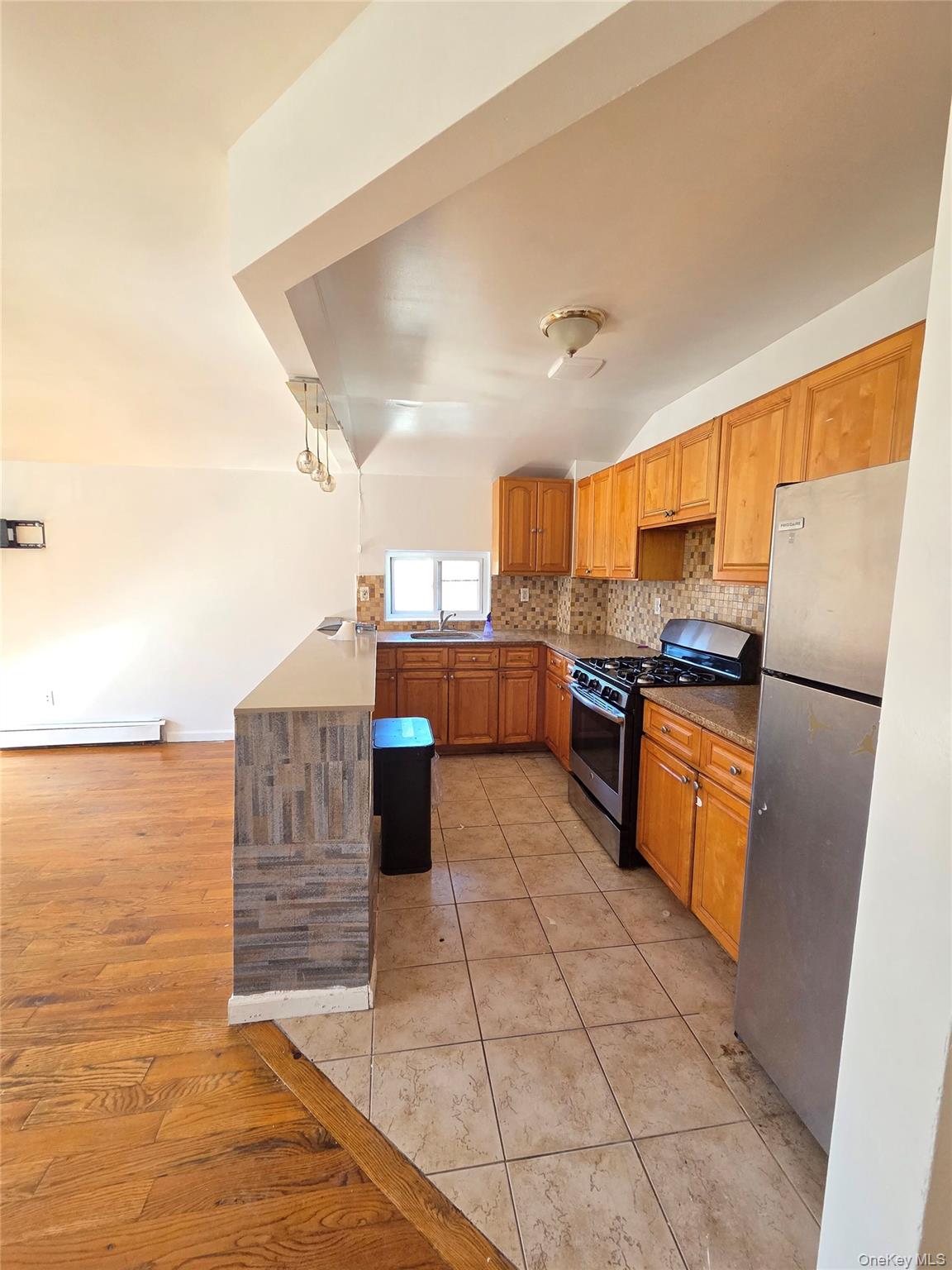 128 Pugsley Avenue Property Photo 11