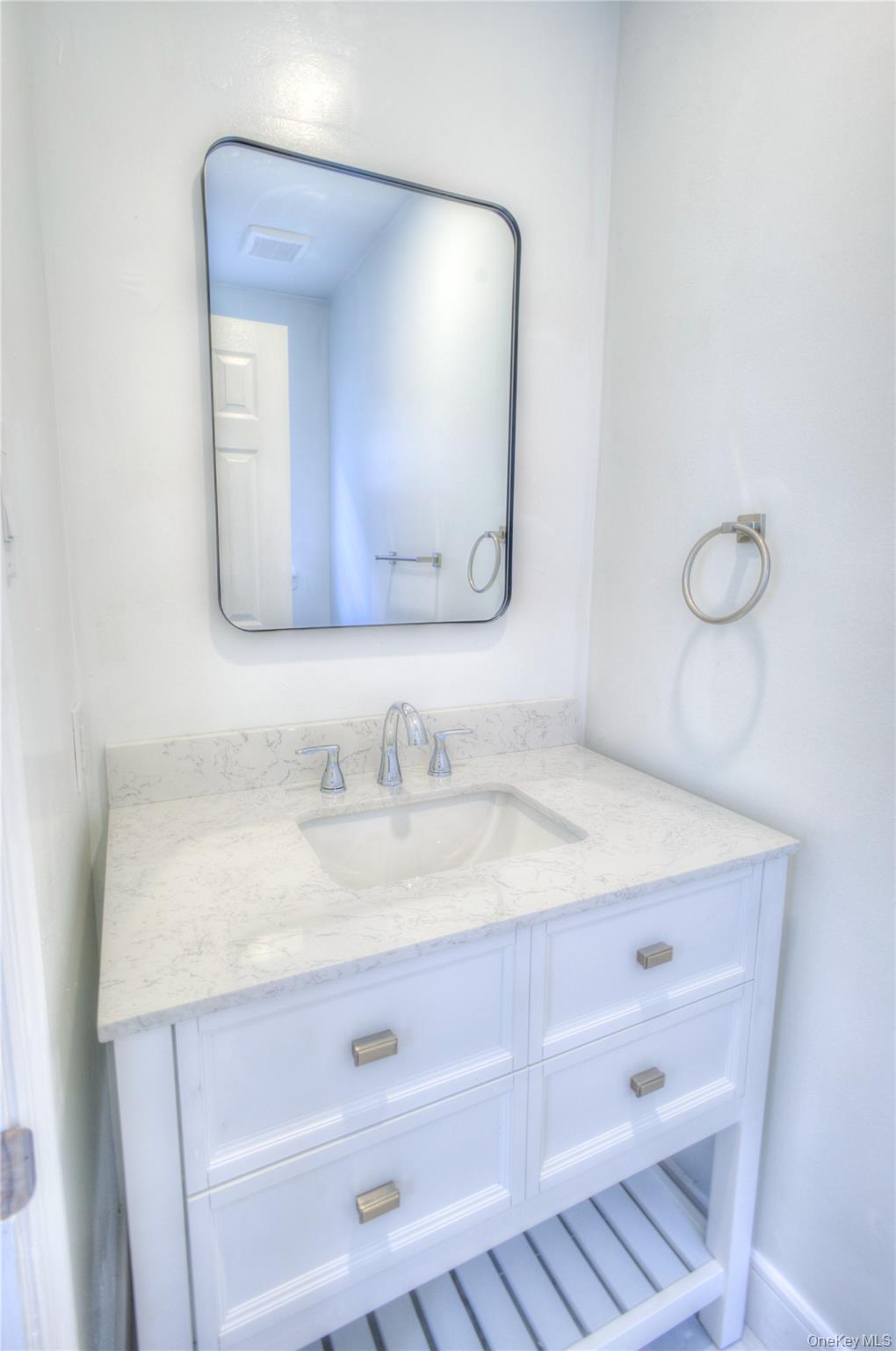 15b Mohegan Avenue B Property Photo 6