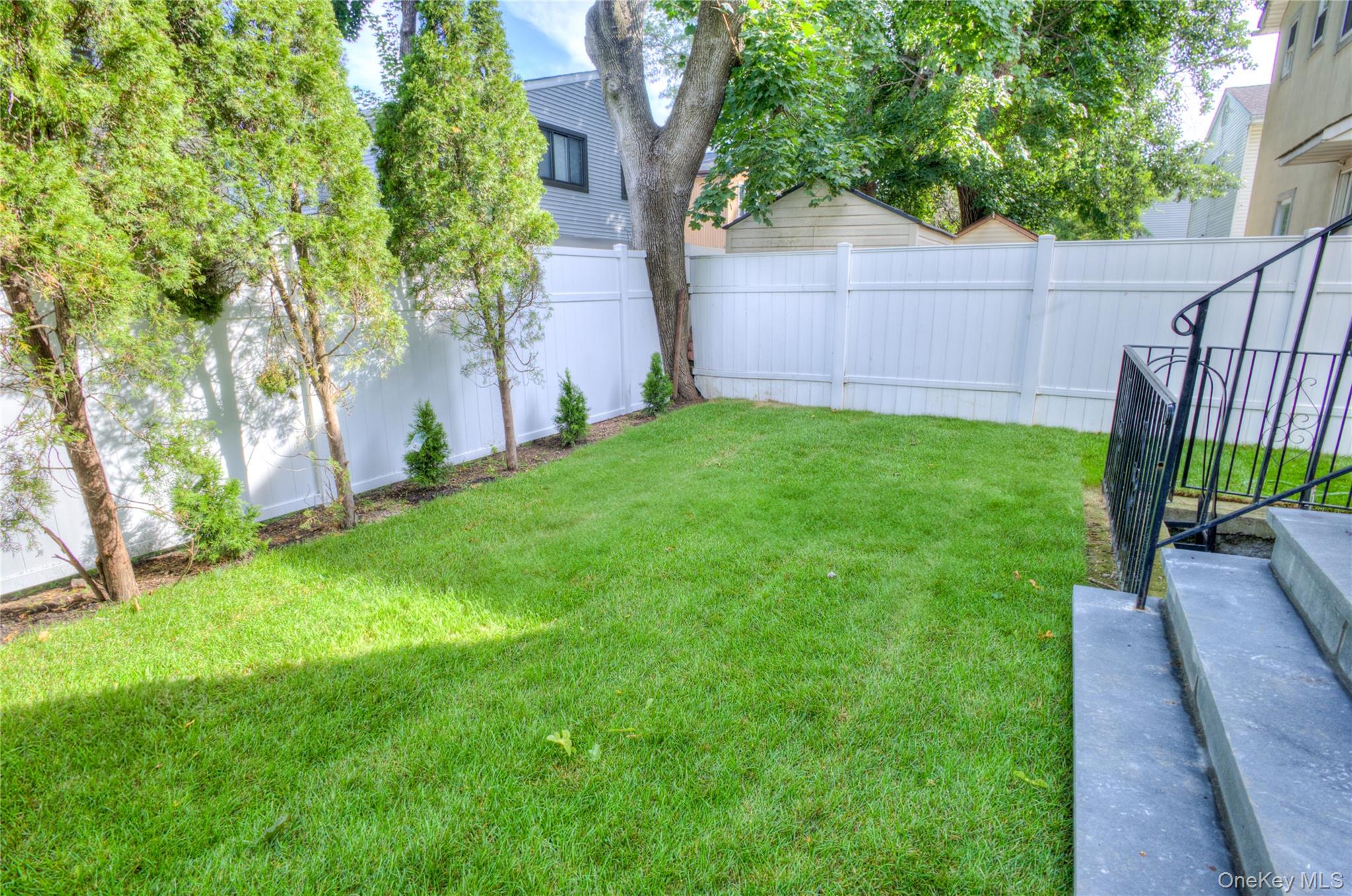 15b Mohegan Avenue B Property Photo 28