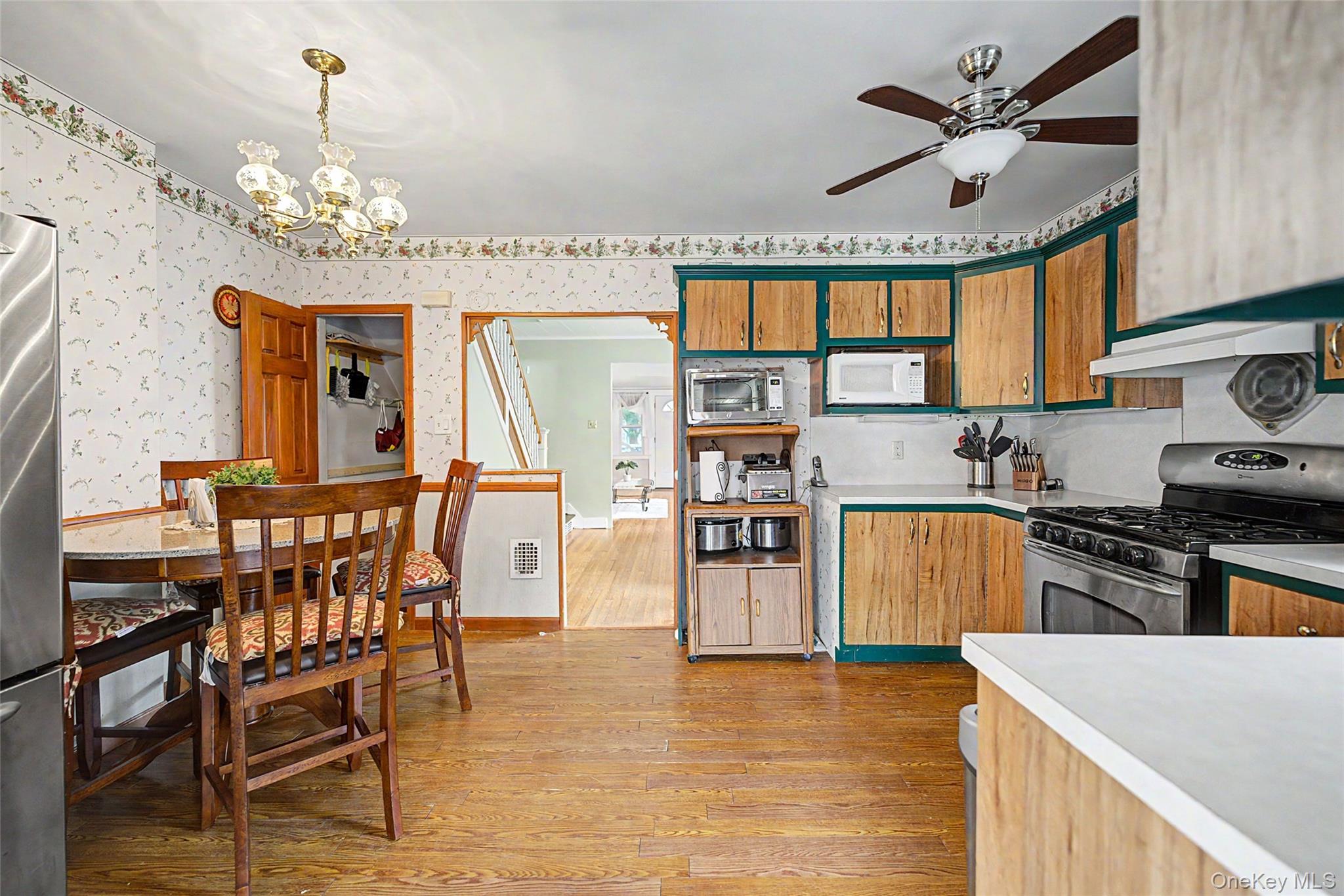 6128 62nd Street Property Photo 7
