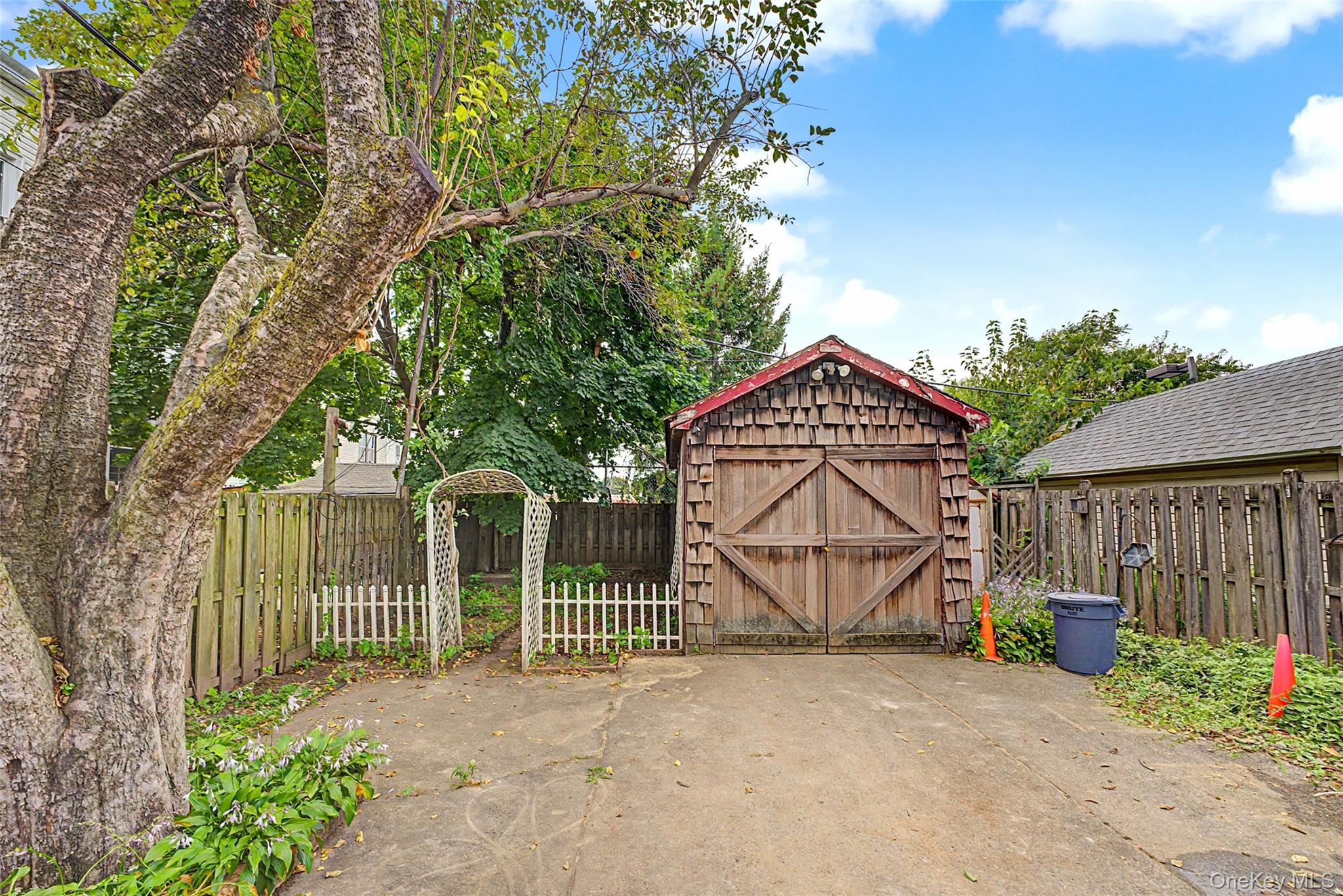 6128 62nd Street Property Photo 17