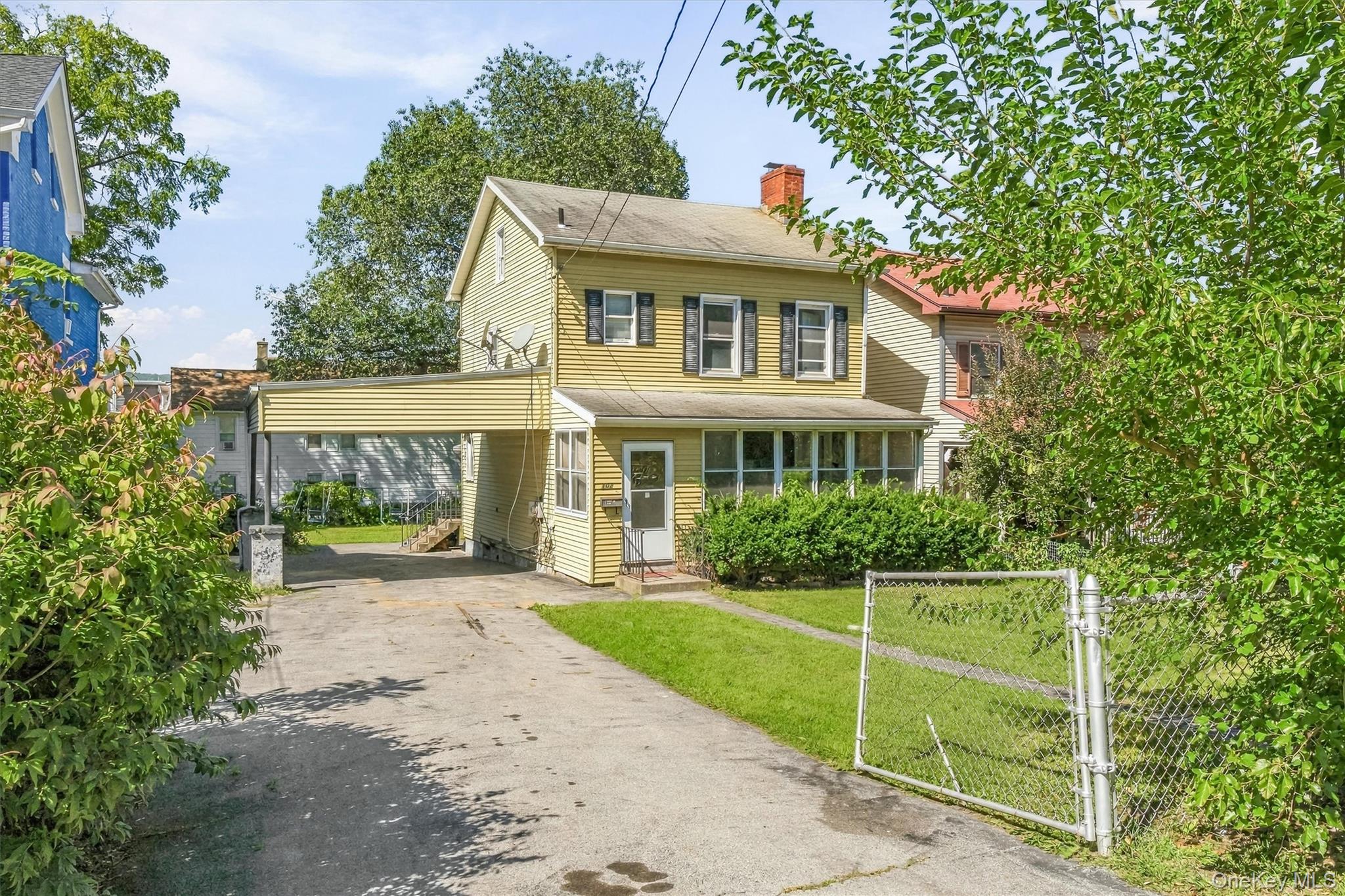 102 Delafield Street Property Photo 2