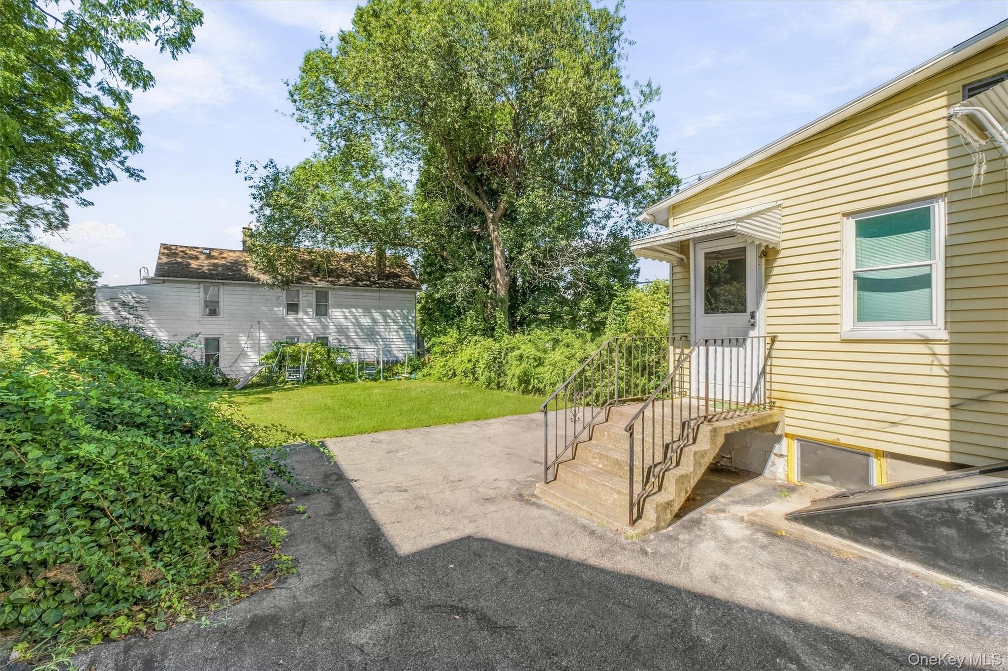 102 Delafield Street Property Photo 16