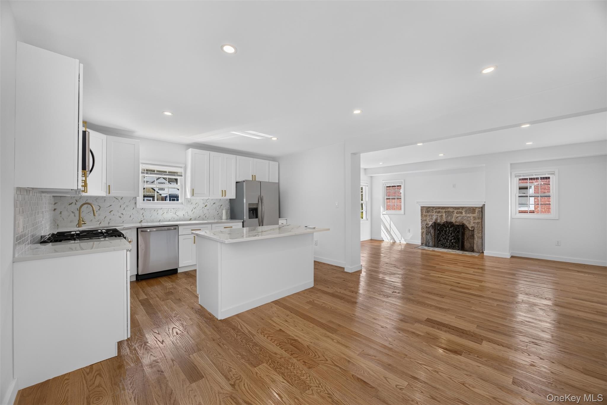 33 Carol Street Property Photo 4