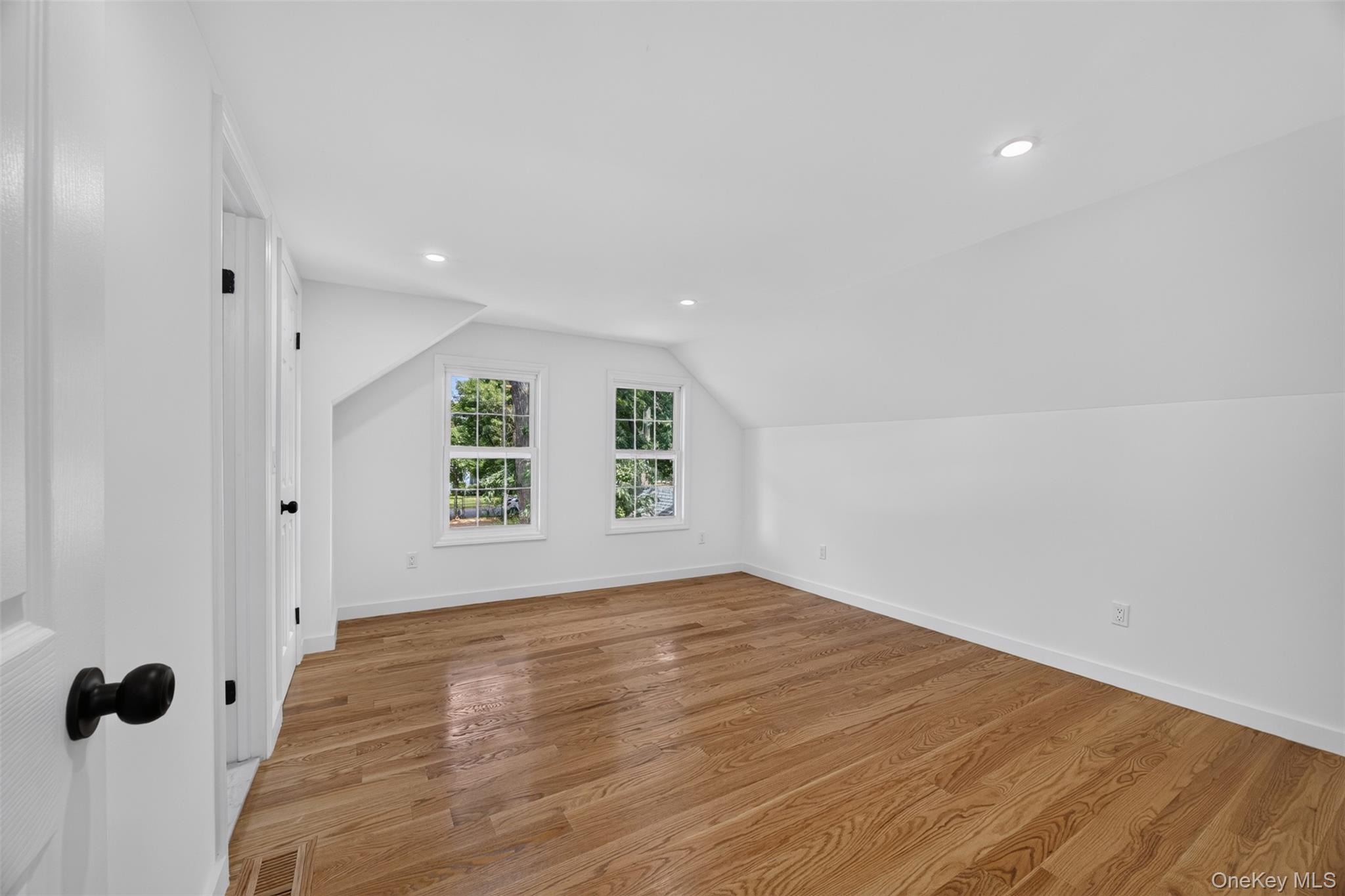 33 Carol Street Property Photo 18