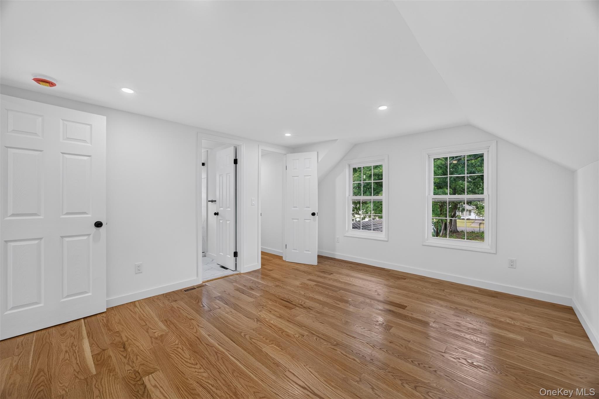 33 Carol Street Property Photo 19