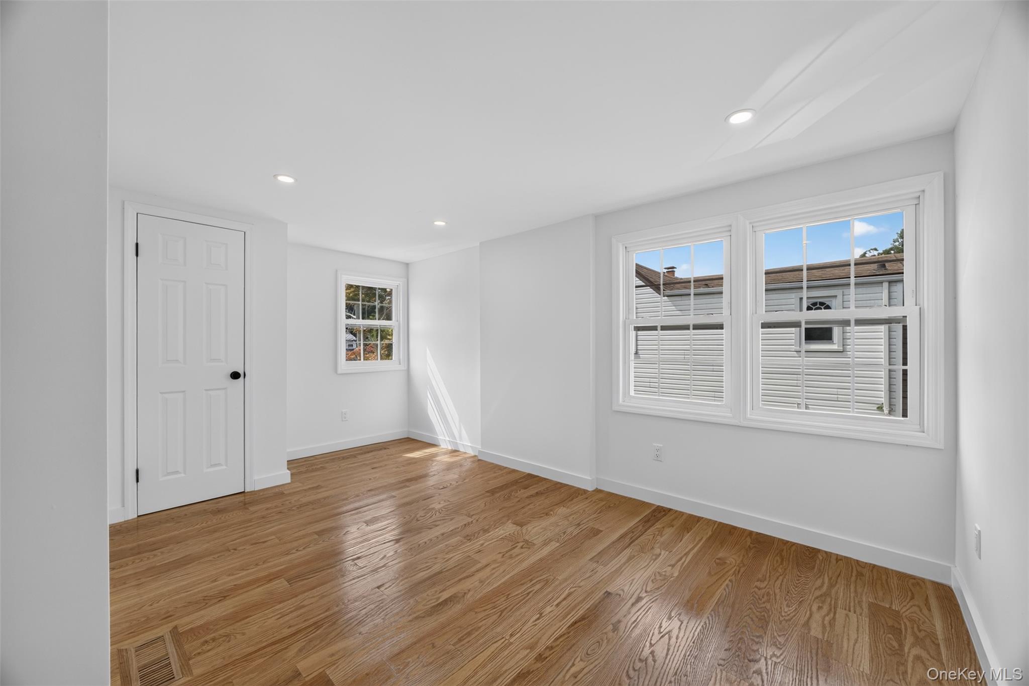 33 Carol Street Property Photo 22