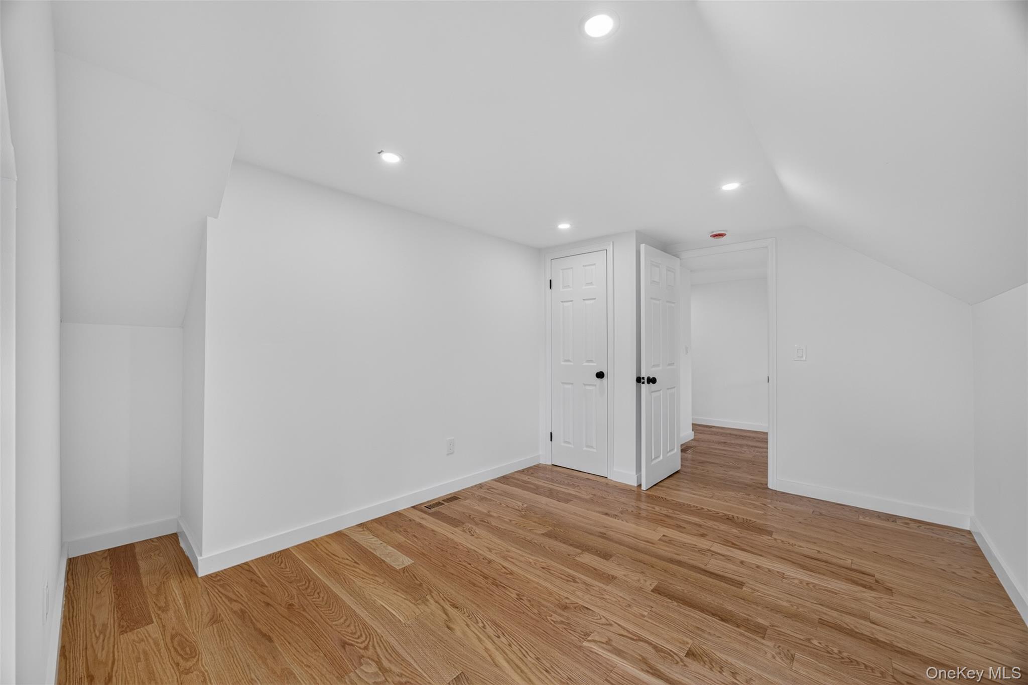 33 Carol Street Property Photo 25