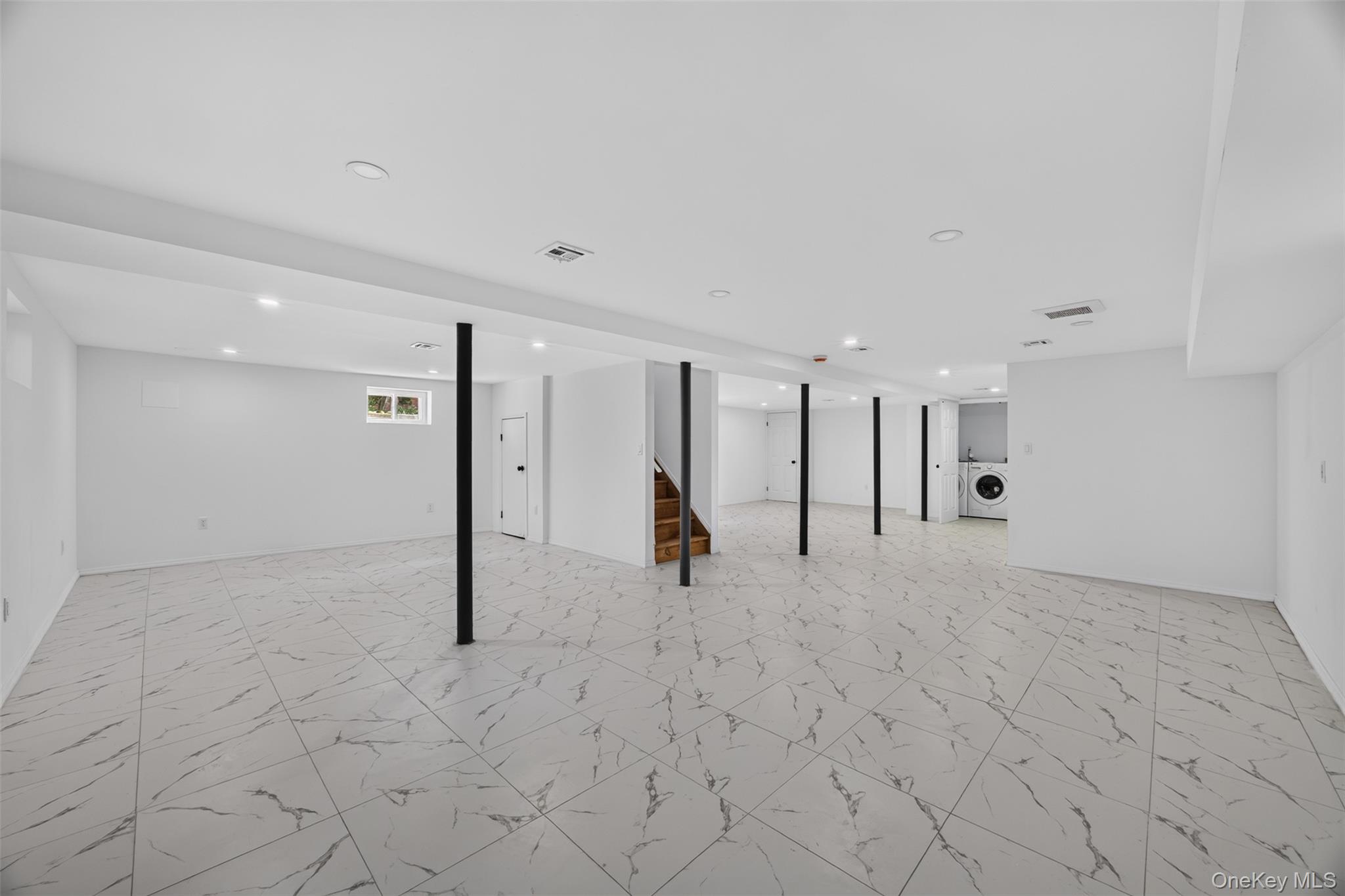 33 Carol Street Property Photo 26