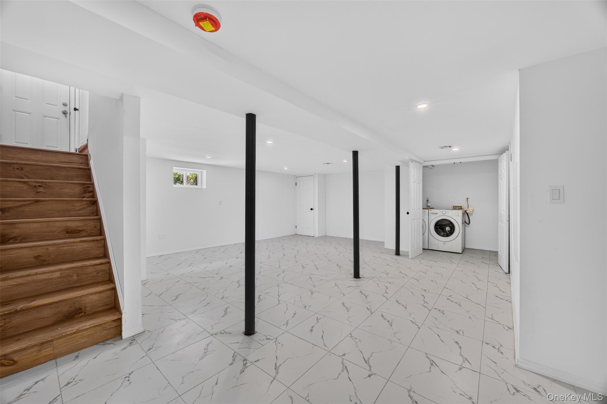 33 Carol Street Property Photo 27