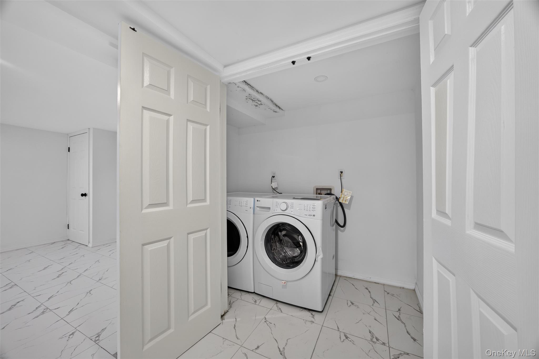 33 Carol Street Property Photo 29