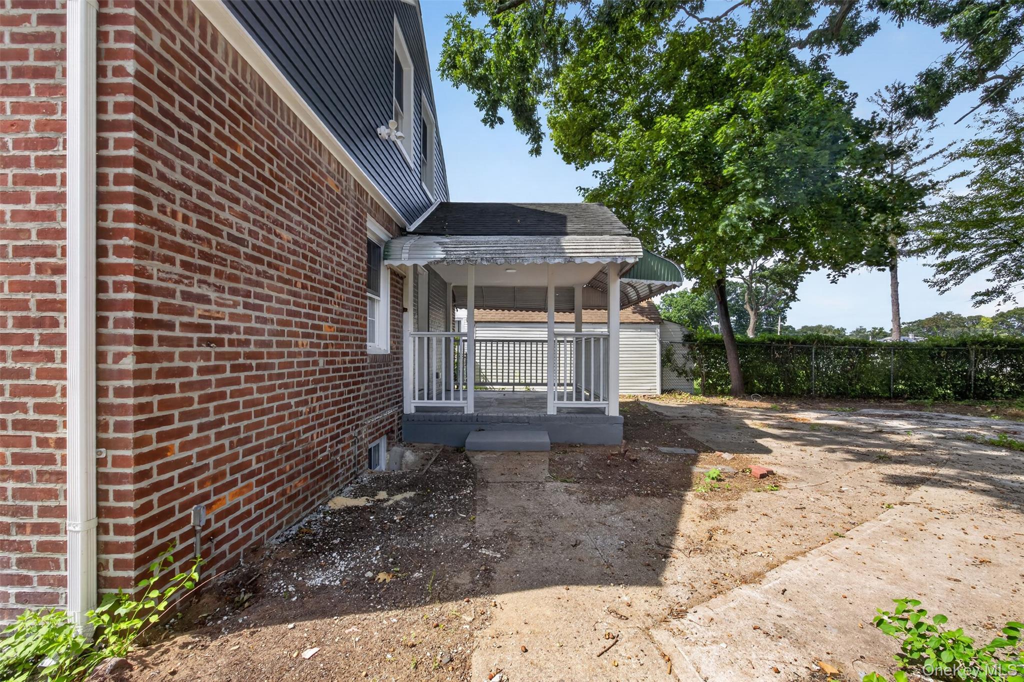 33 Carol Street Property Photo 30
