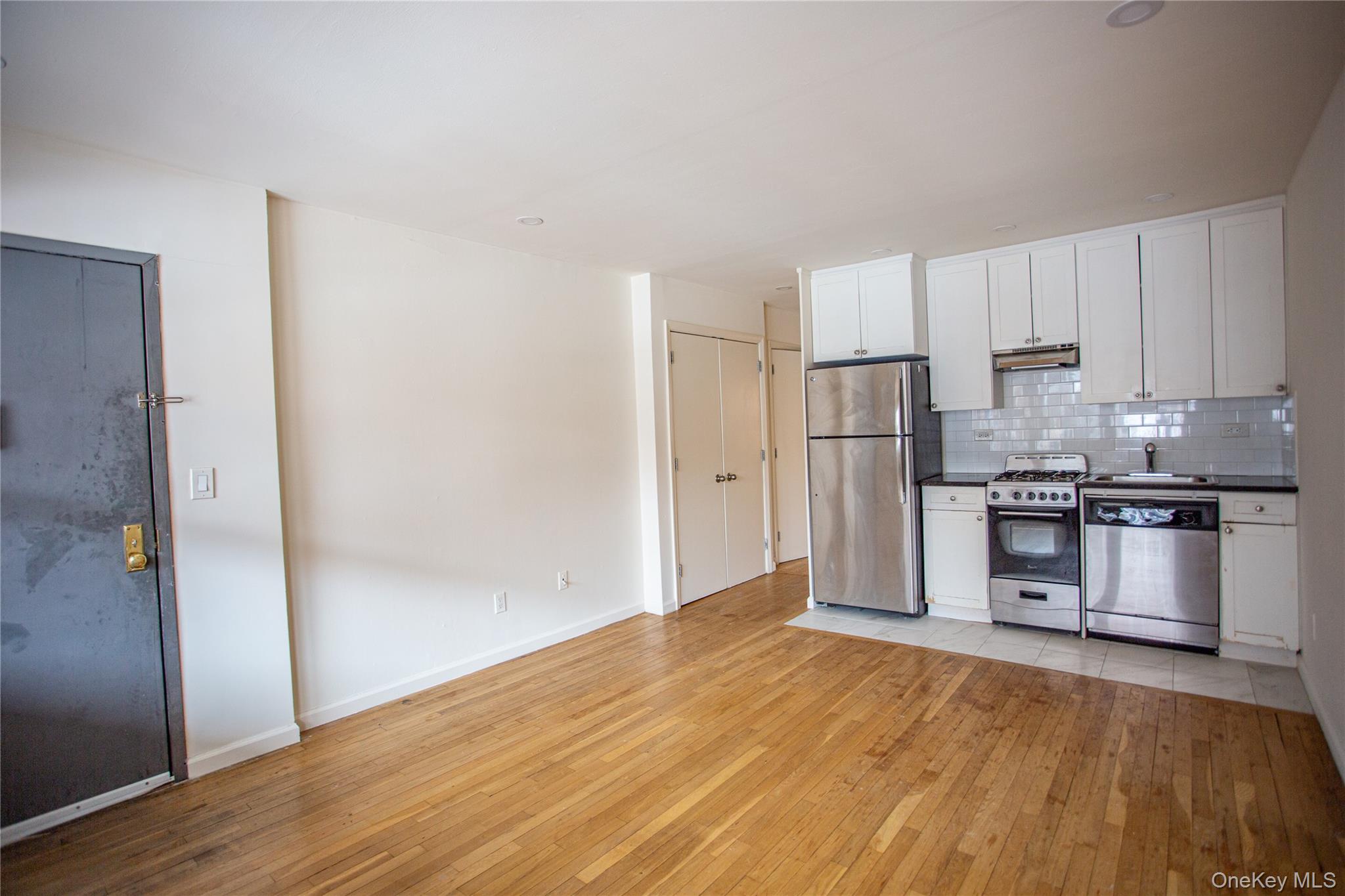 765 Shore Road 1l Property Photo 4