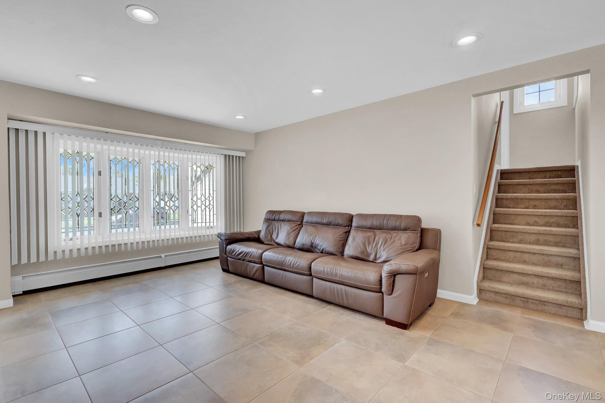 148 S Dean Street Property Photo 9