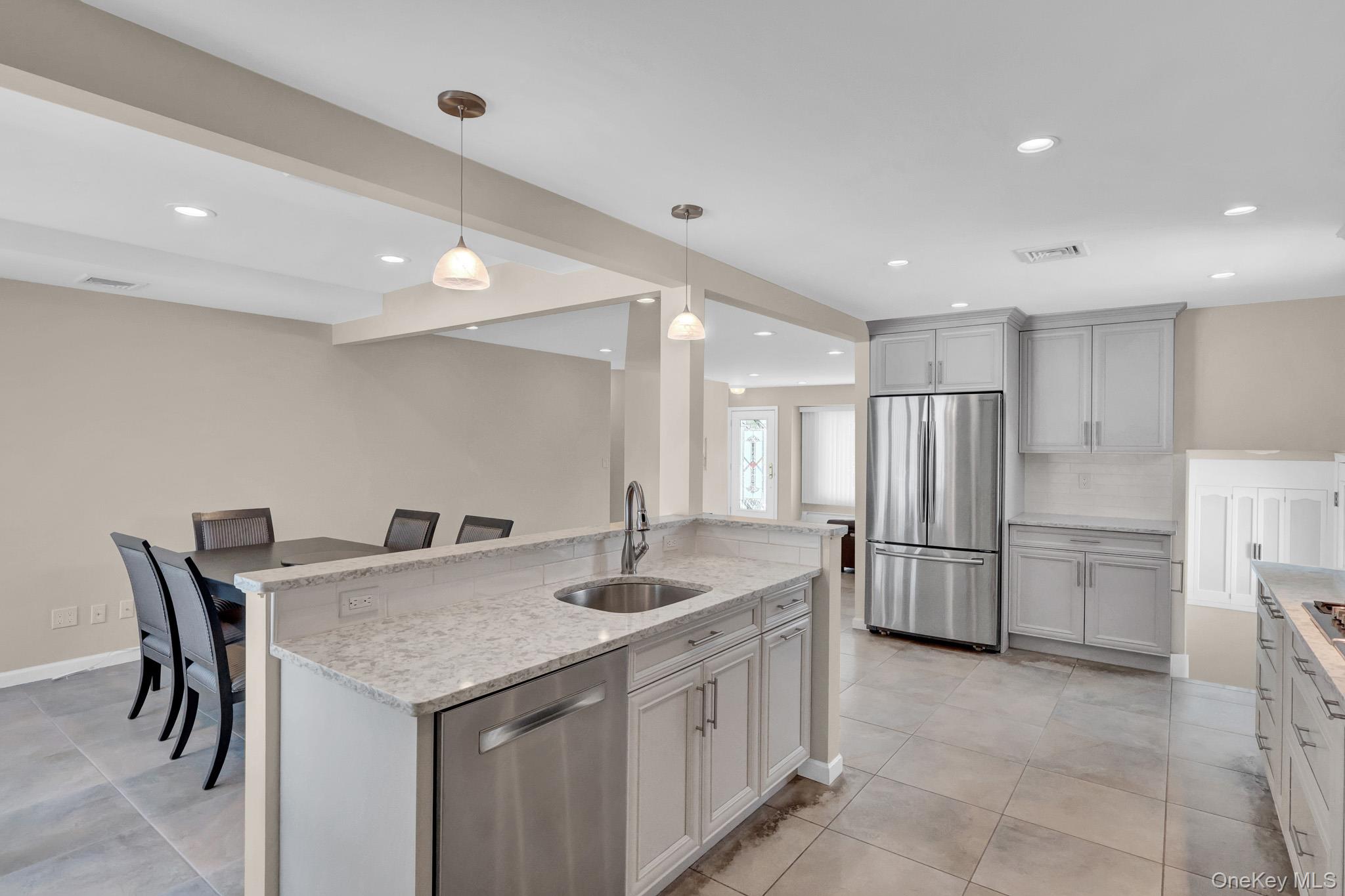 148 S Dean Street Property Photo 12