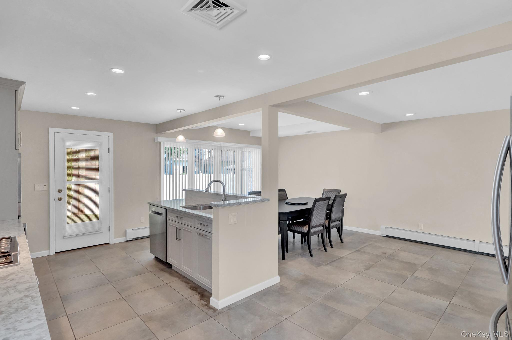 148 S Dean Street Property Photo 15