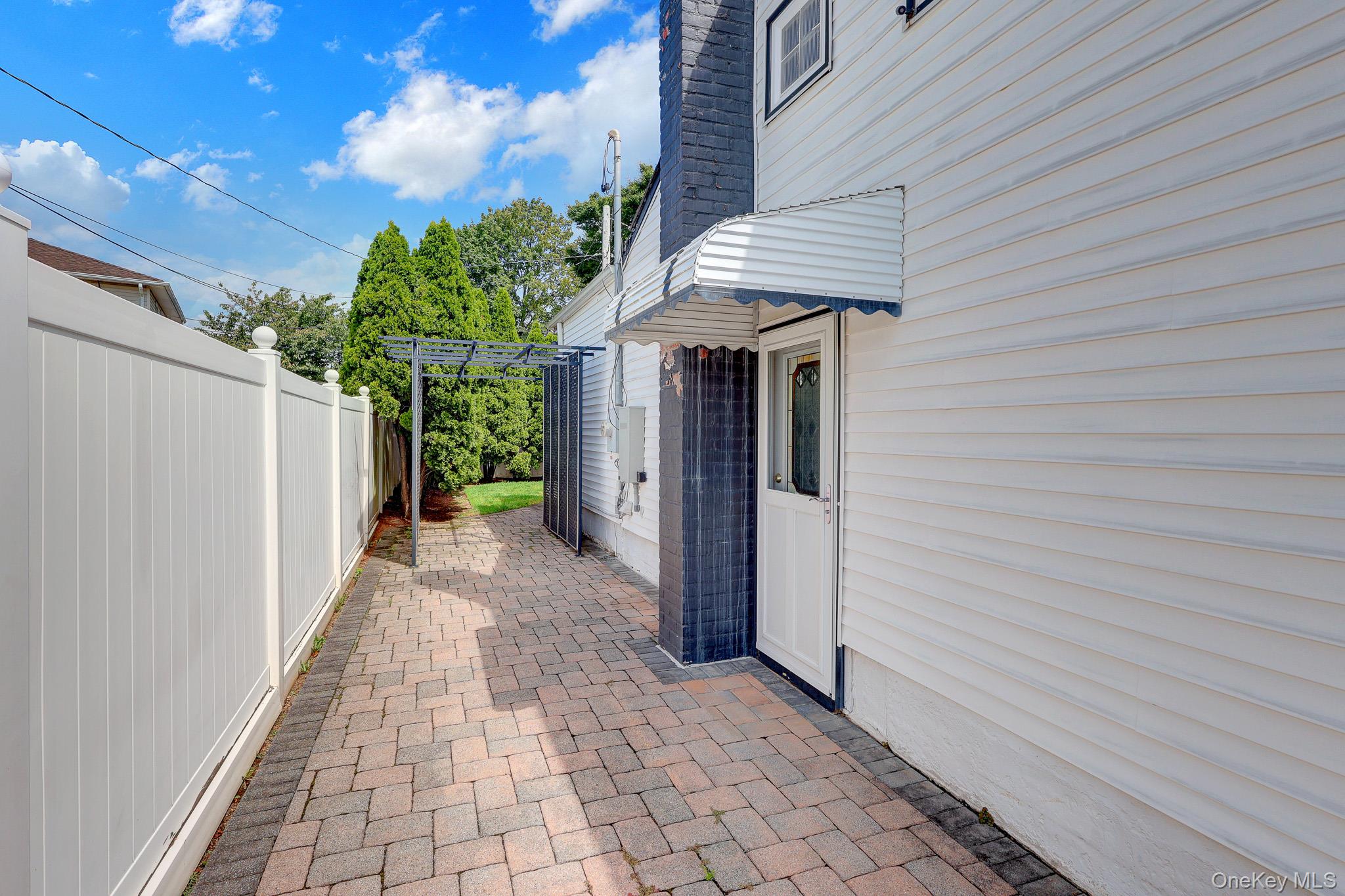 148 S Dean Street Property Photo 33