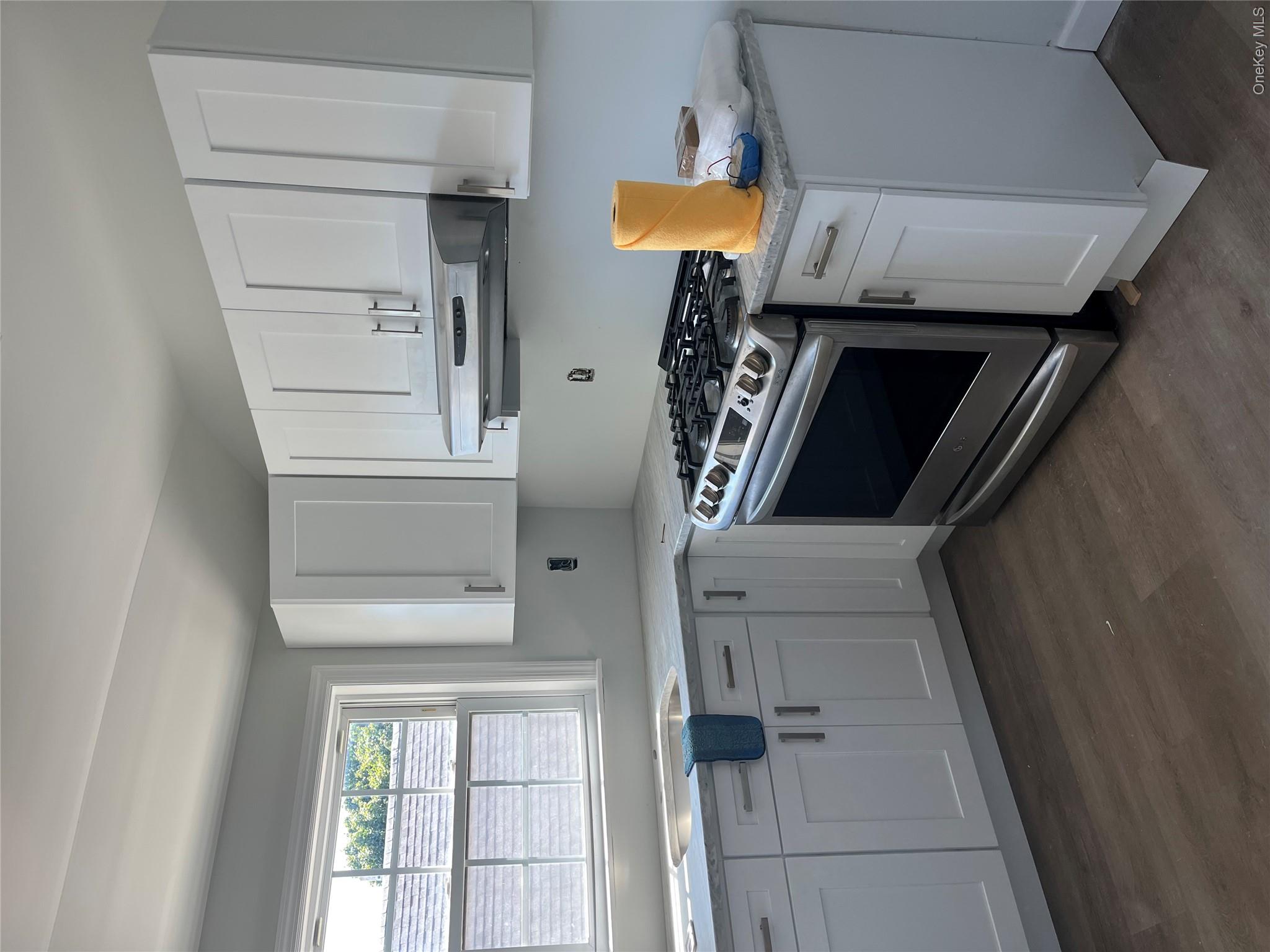 1051160 Property Photo 4