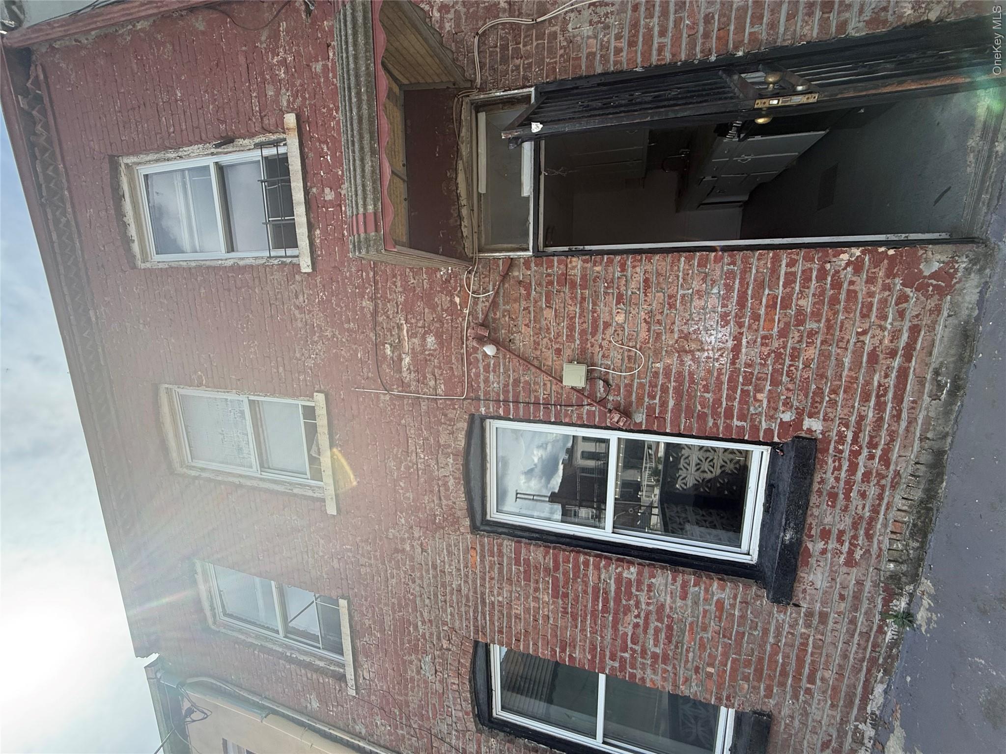 269 Grant Avenue Property Photo 2